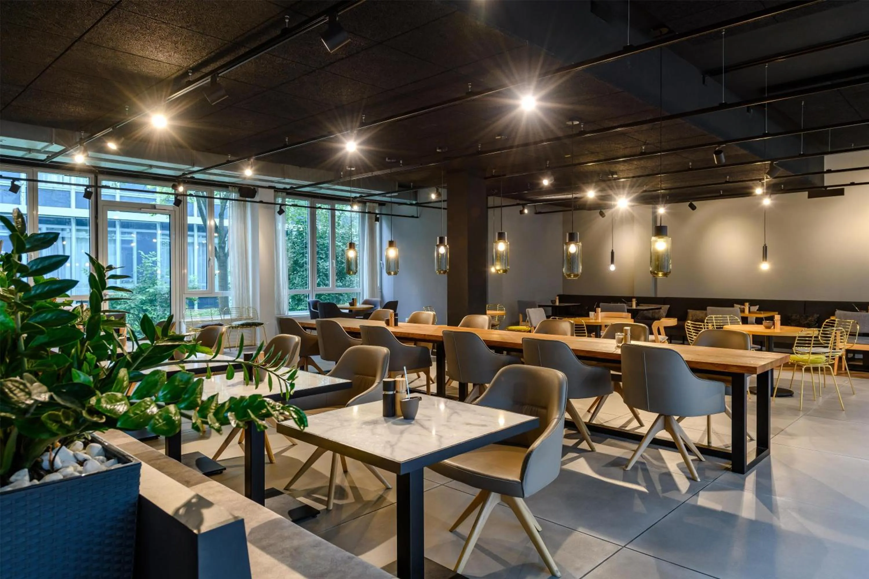 Restaurant/places to eat in Flightgate Munich Airport Hotel, a member of Radisson Individuals