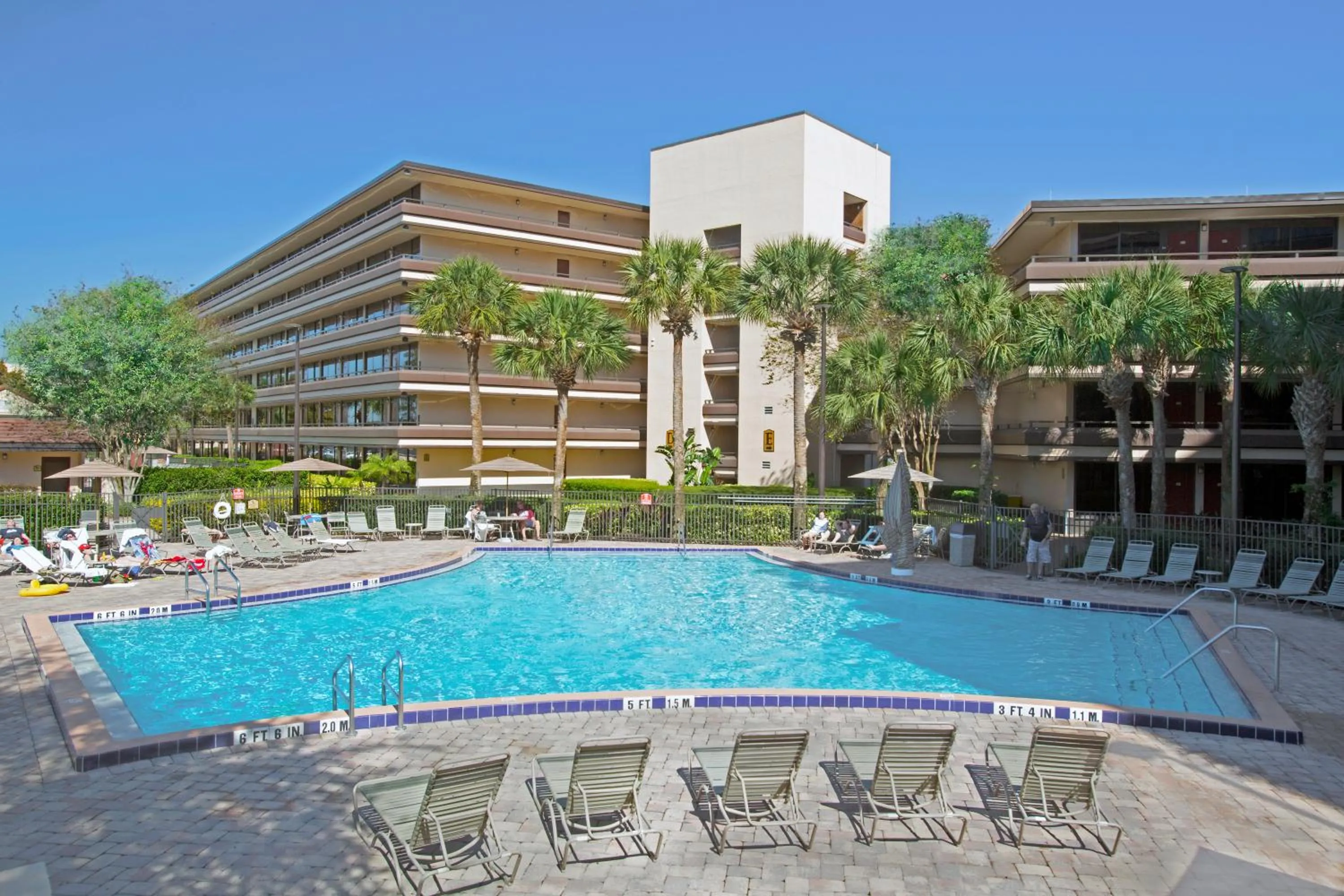 Property building in Rosen Inn at Pointe Orlando