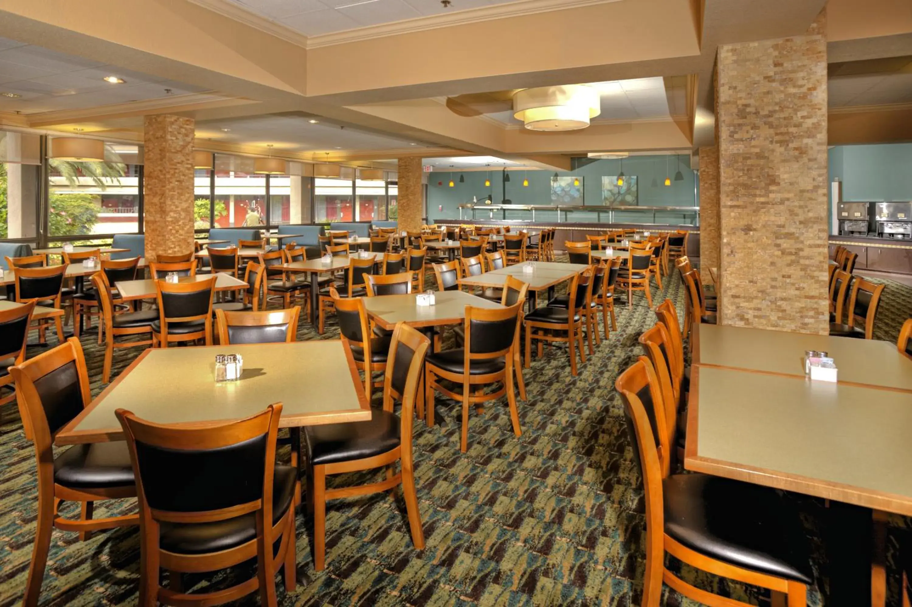 Restaurant/places to eat in Rosen Inn at Pointe Orlando Restaurant/places to eat in Rosen Inn at Pointe Orlando