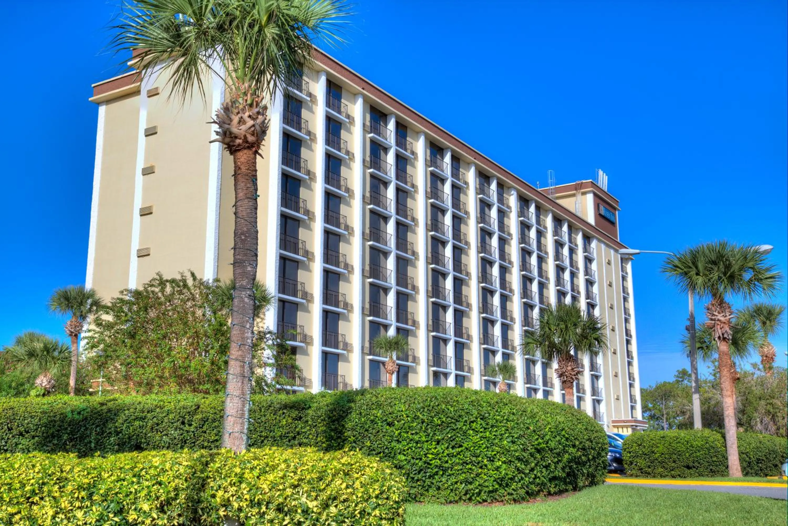 Property building in Rosen Inn Closest to Universal