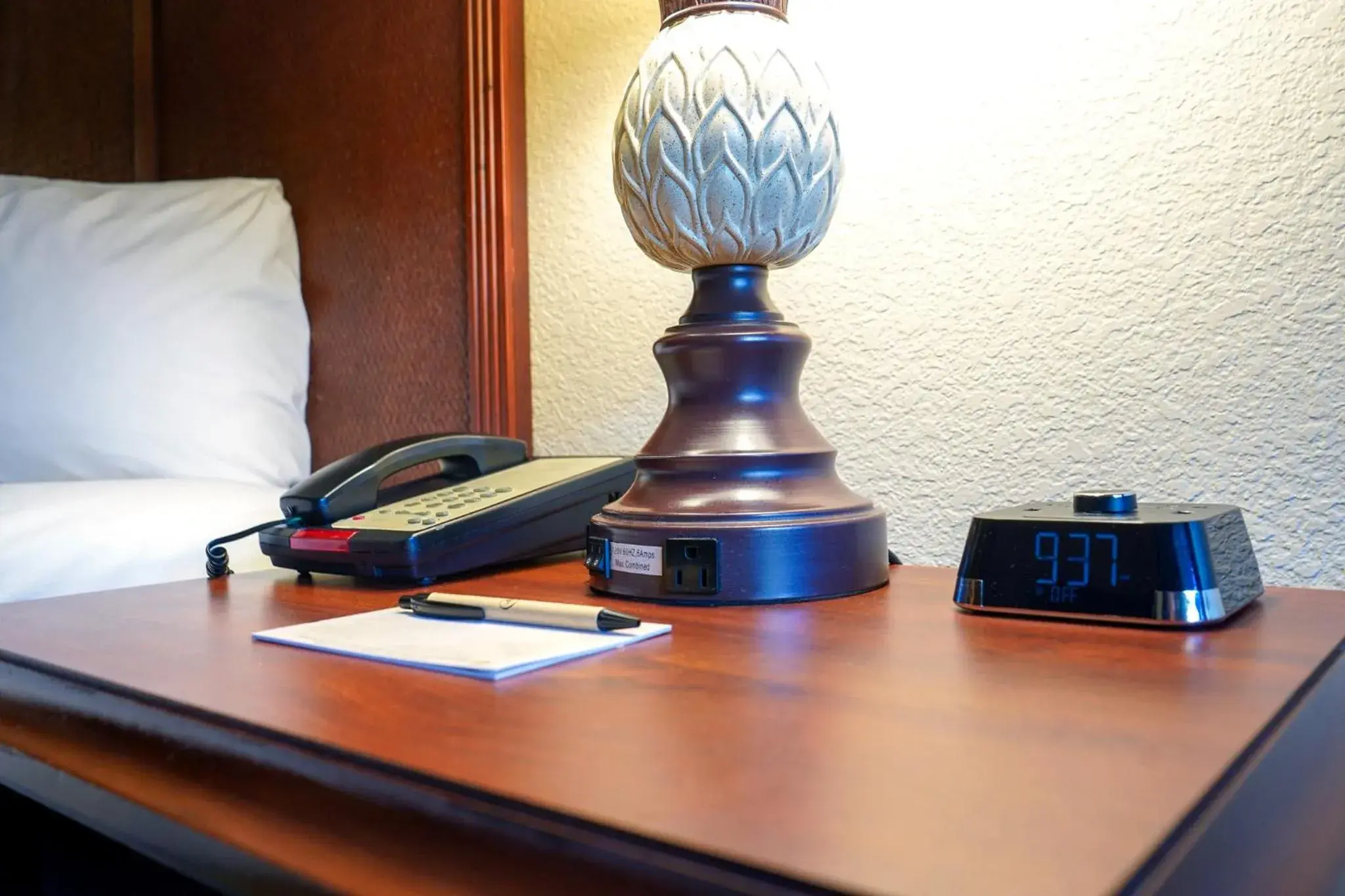 Bed in Rosen Inn Closest to Universal Bed in Rosen Inn Closest to Universal