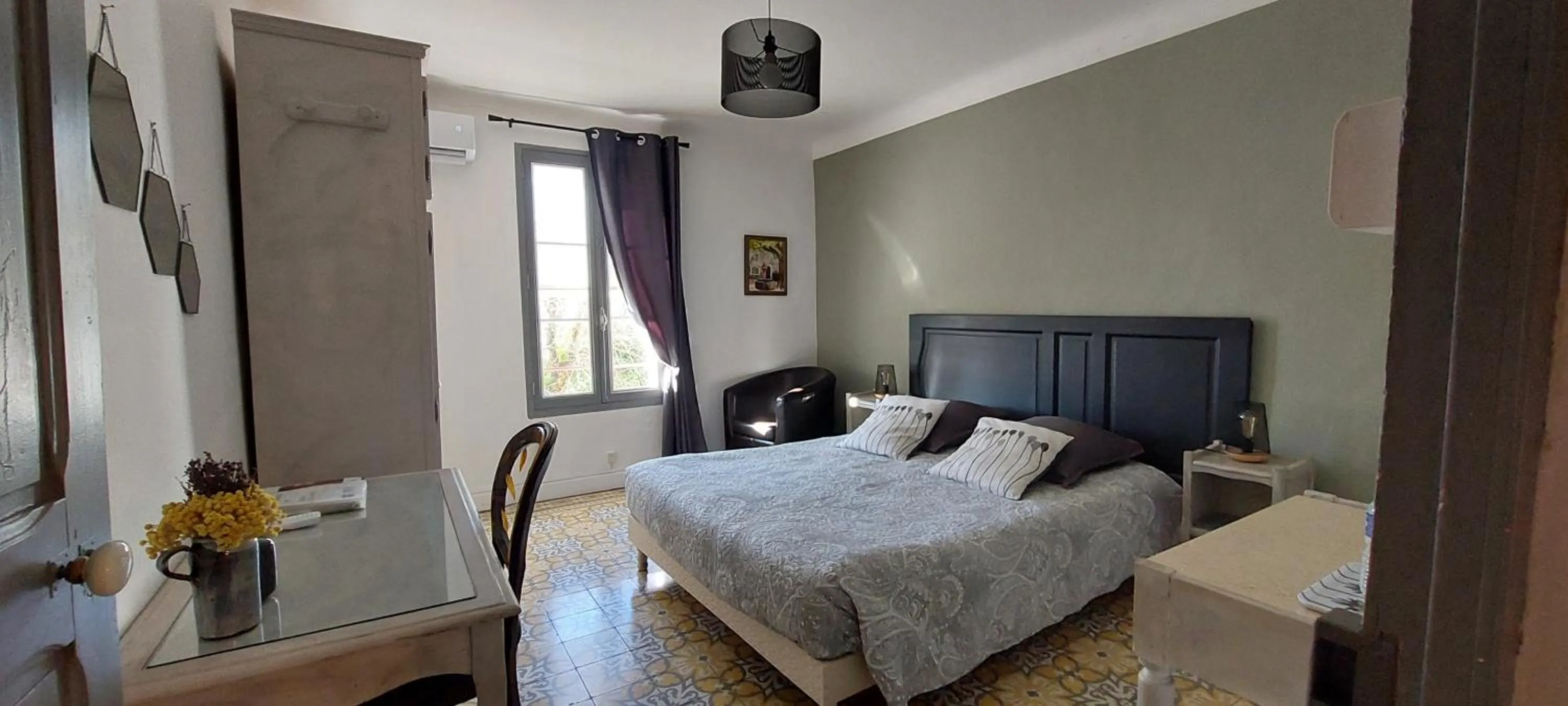 Photo of the whole room, Bed in Bastide Sainte Agnès