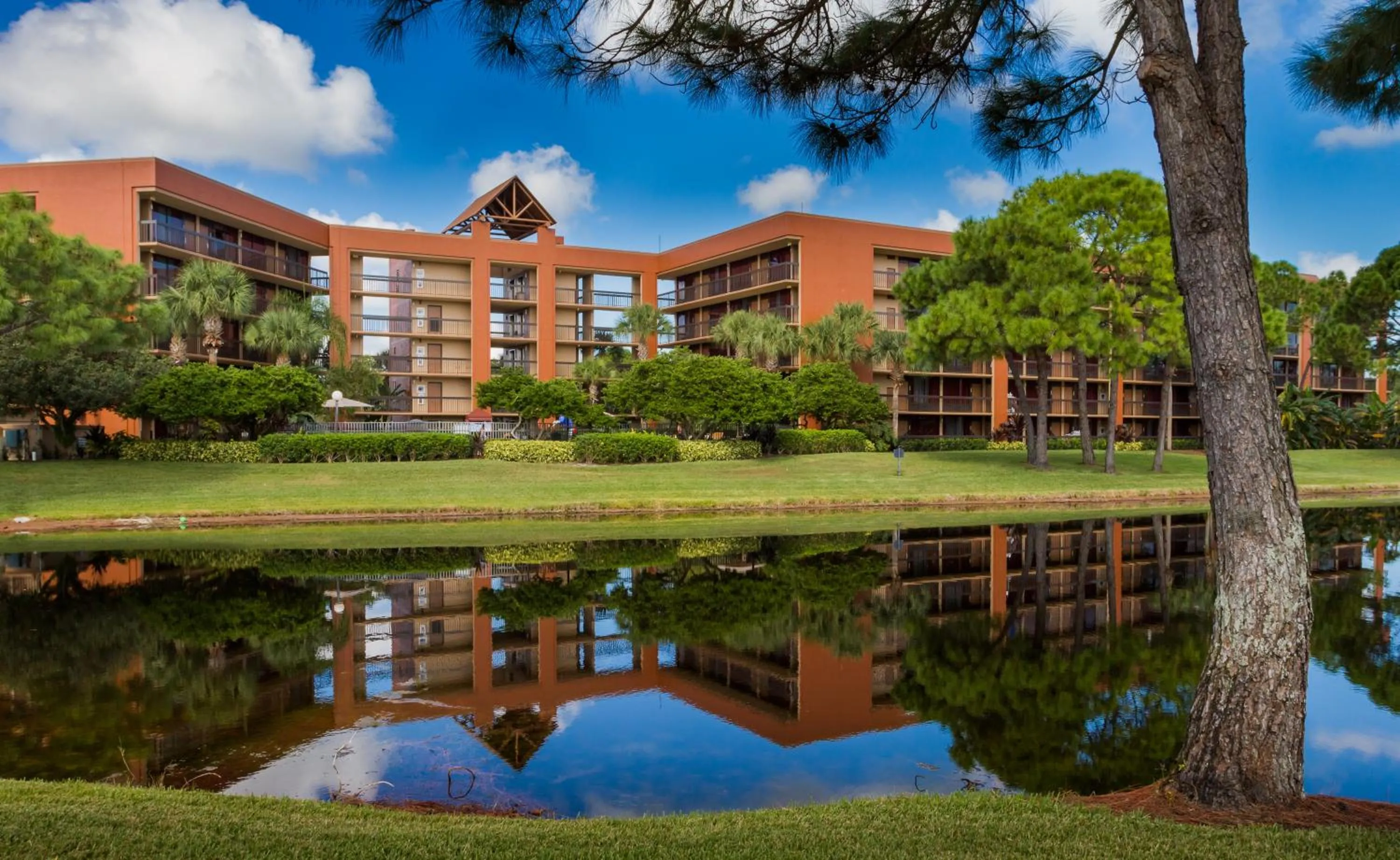 Property building in Rosen Inn Lake Buena Vista