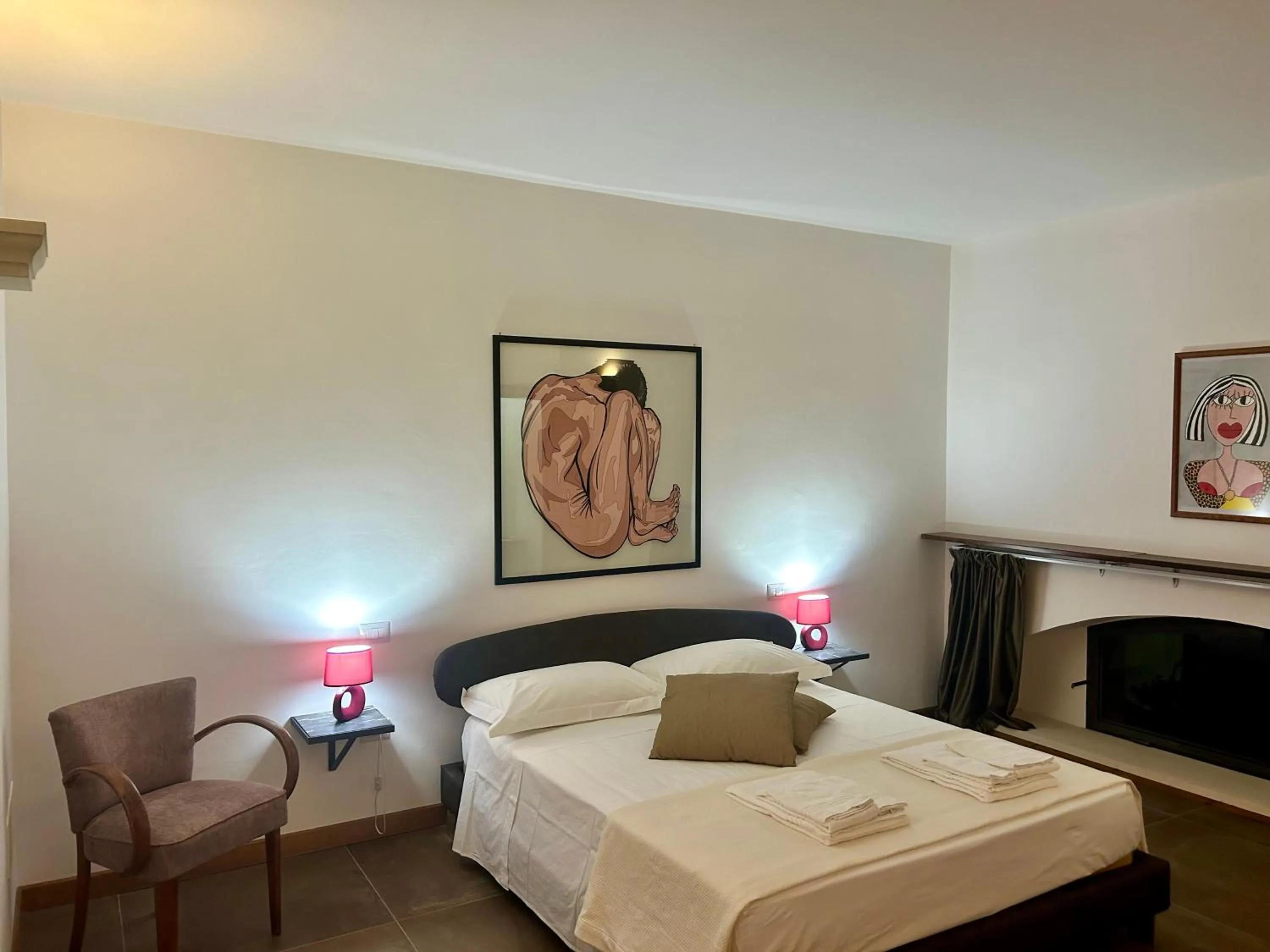 Swimming pool, Bed in B&B Don Alessandro