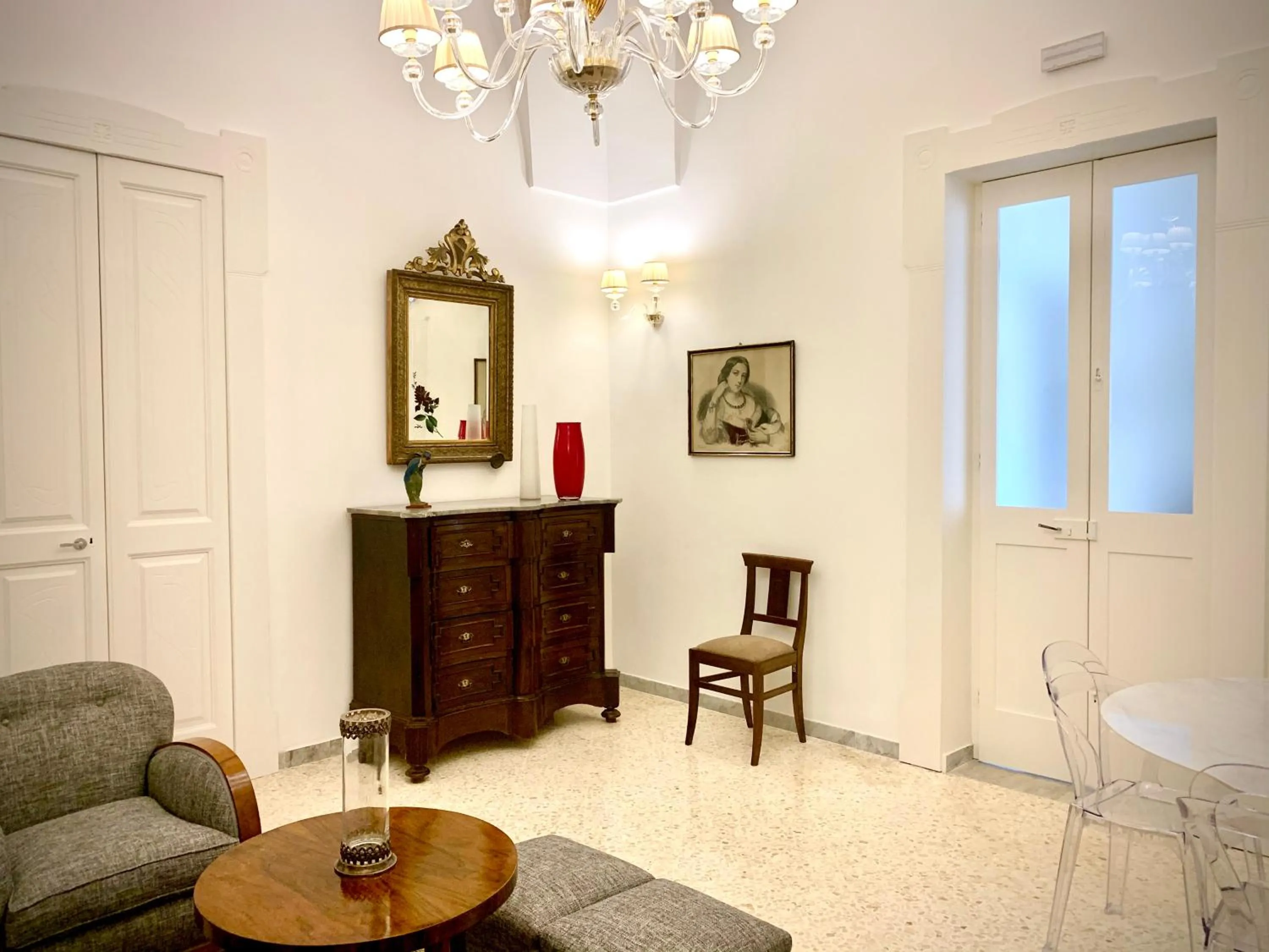 Communal lounge/ TV room in B&B Don Alessandro