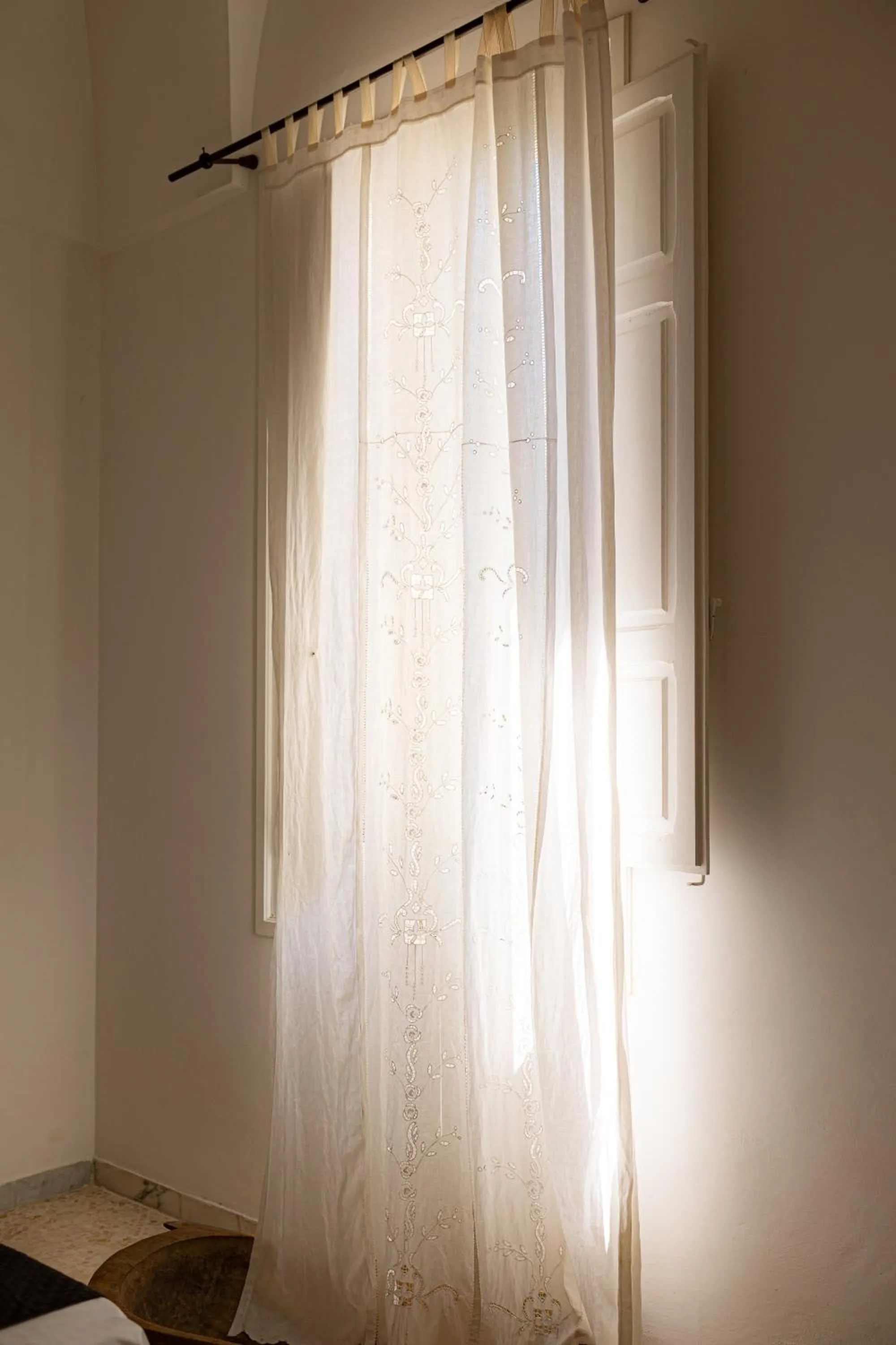 Decorative detail in B&B Don Alessandro