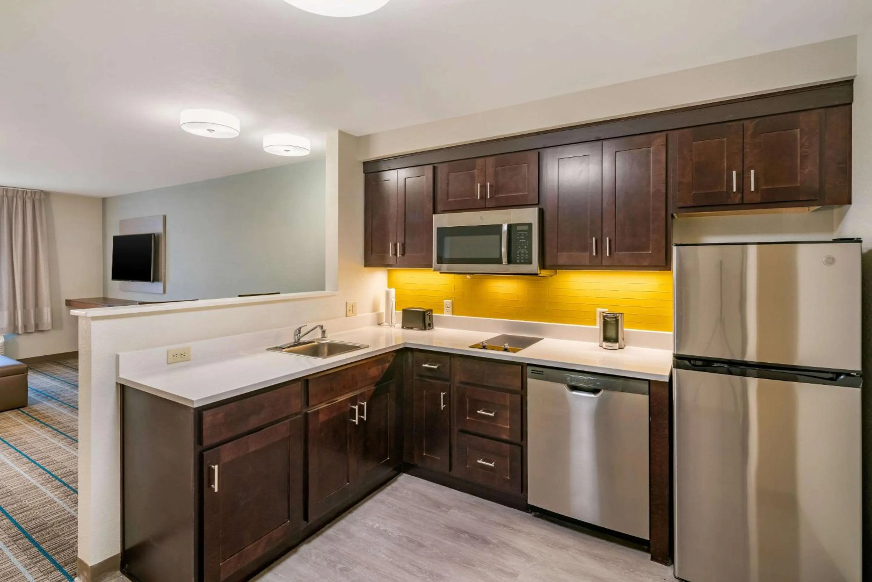 Bedroom in MainStay Suites Spokane Airport