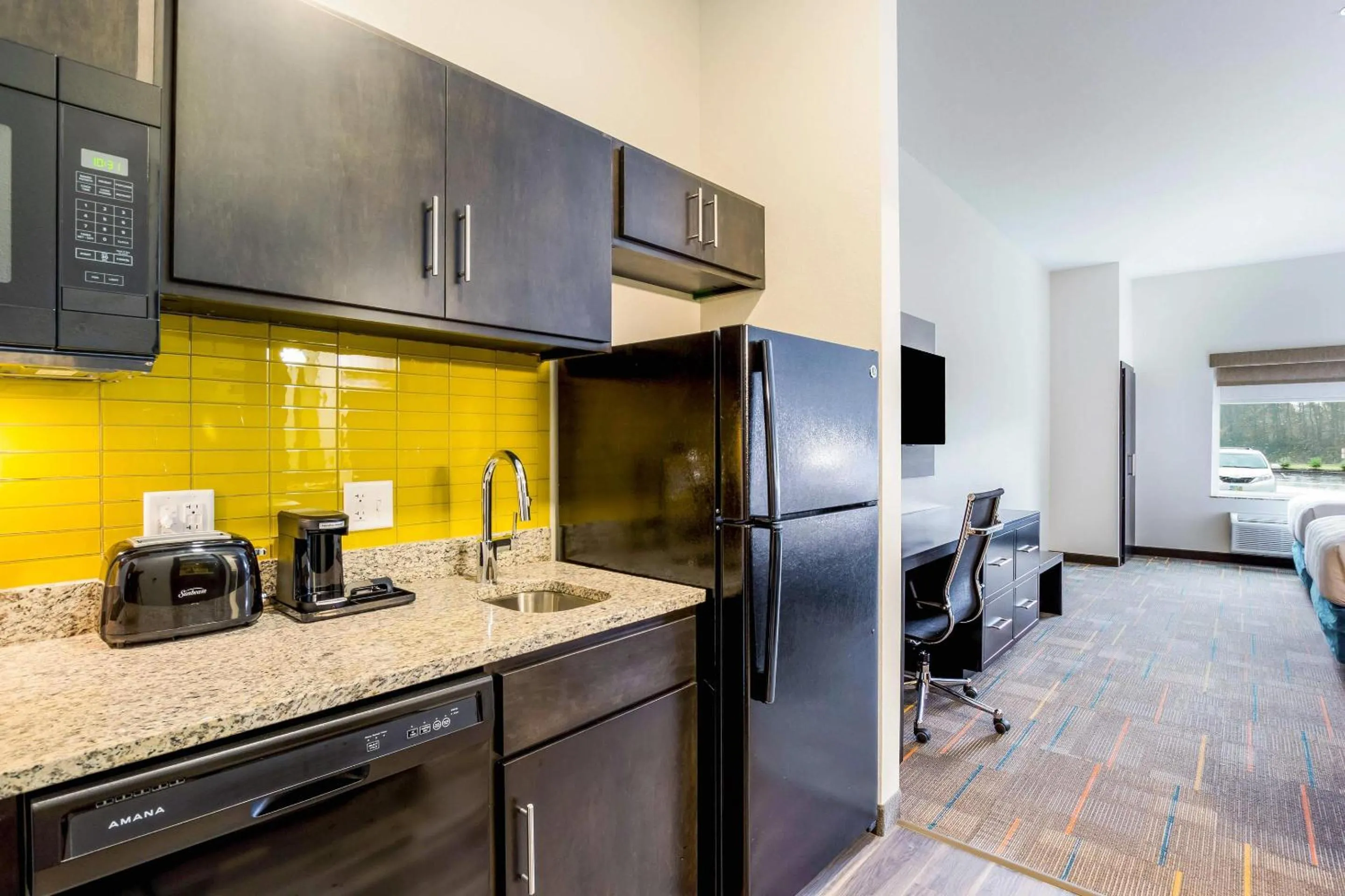 Bedroom, Bed in MainStay Suites Winfield-Teays Valley