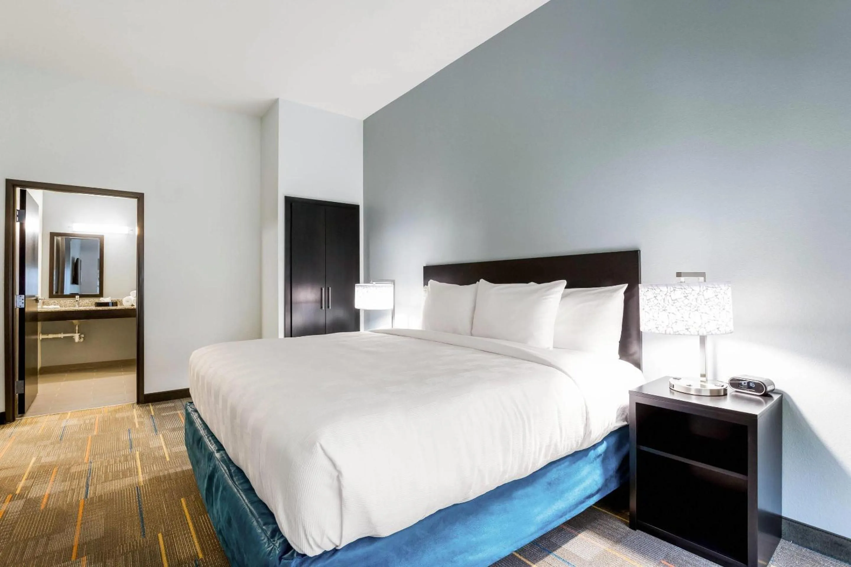 Bedroom, Bed in MainStay Suites Winfield-Teays Valley