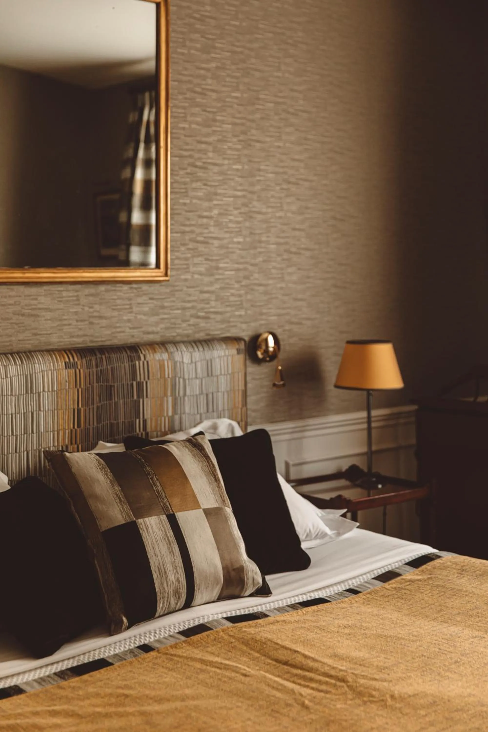 Bed in Hôtel de l'Abbaye
