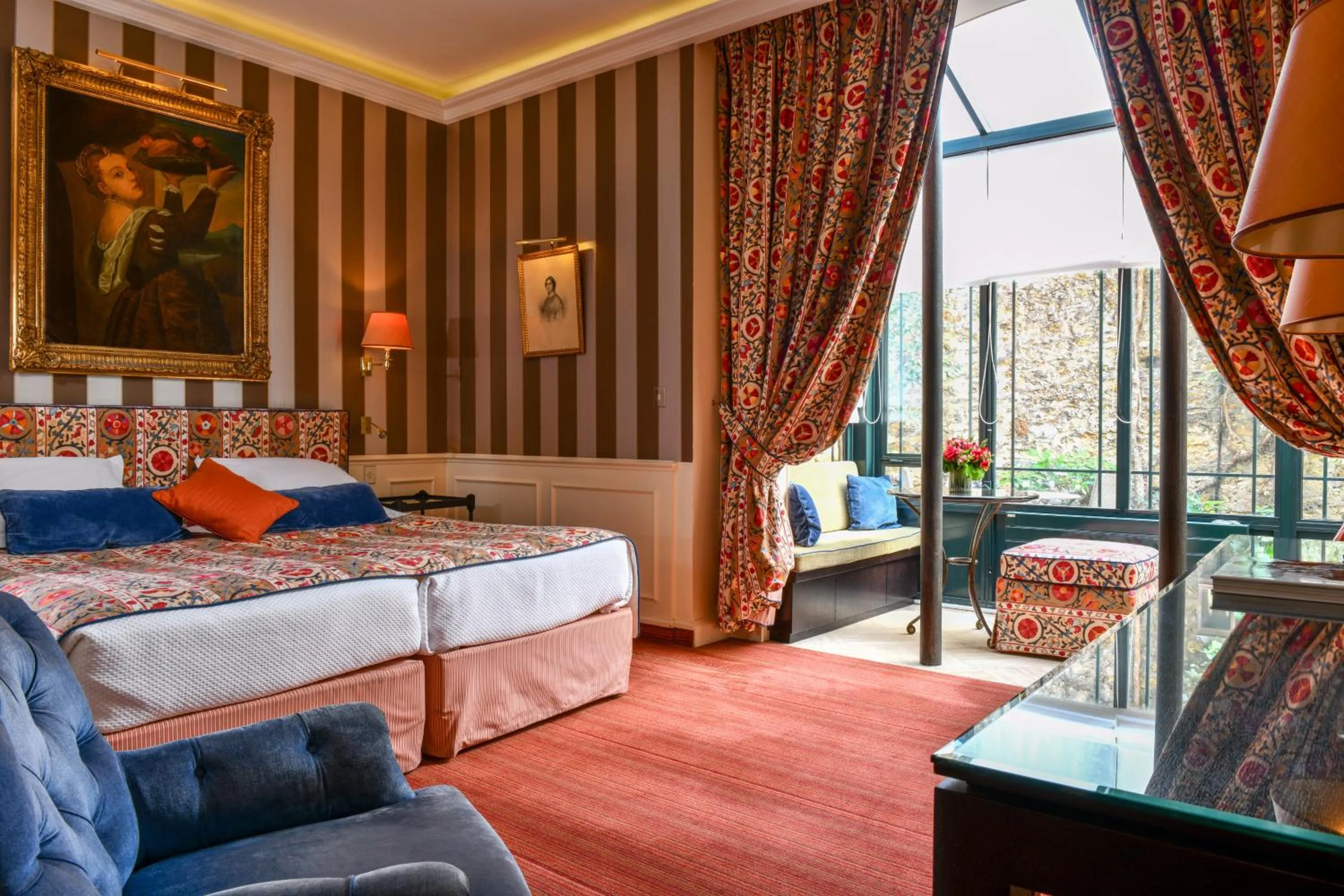 Bed in Hôtel de l'Abbaye