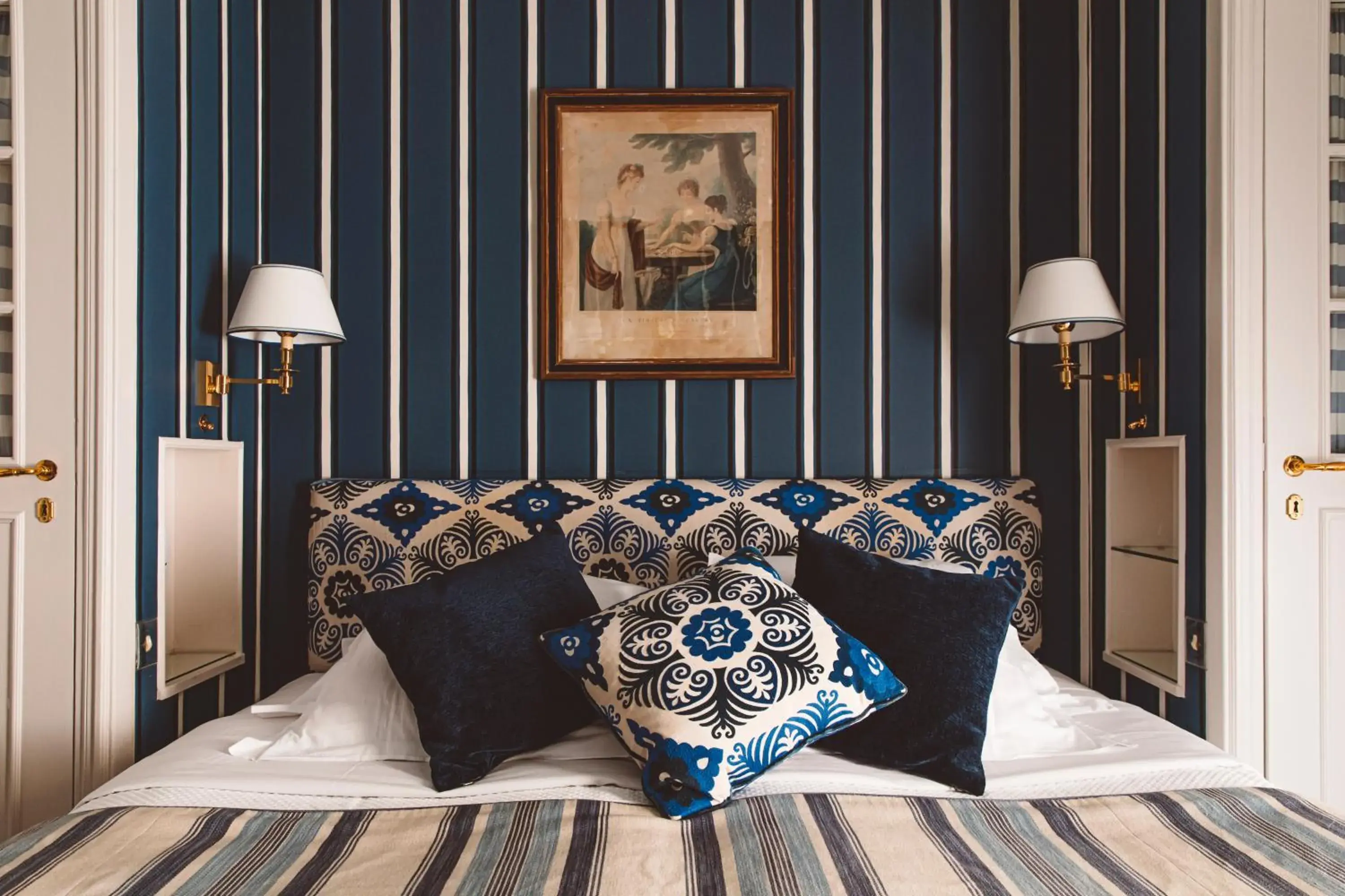 Superior Double Room "La Parisienne " in Hôtel de l'Abbaye Superior Double Room "La Parisienne " in Hôtel de l'Abbaye