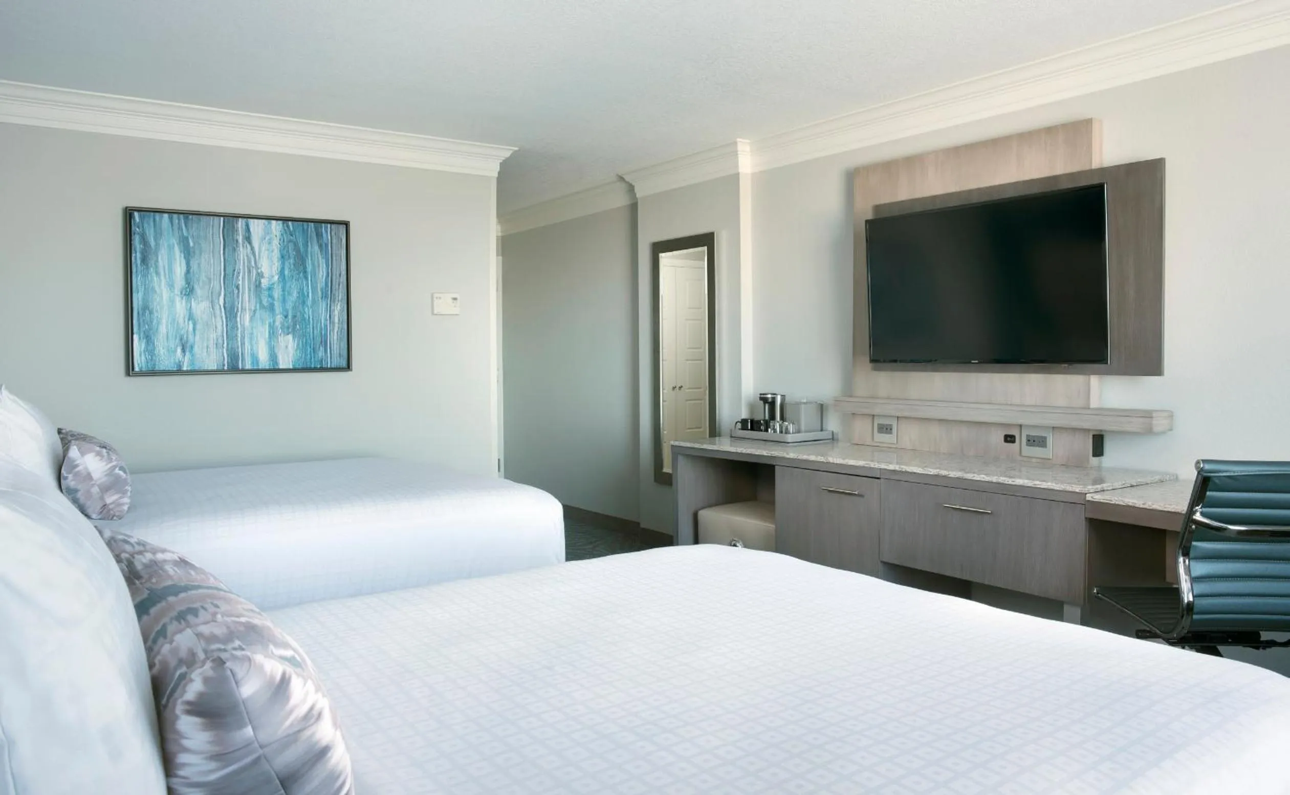 Bed in Rosen Centre Hotel Orlando Convention Center