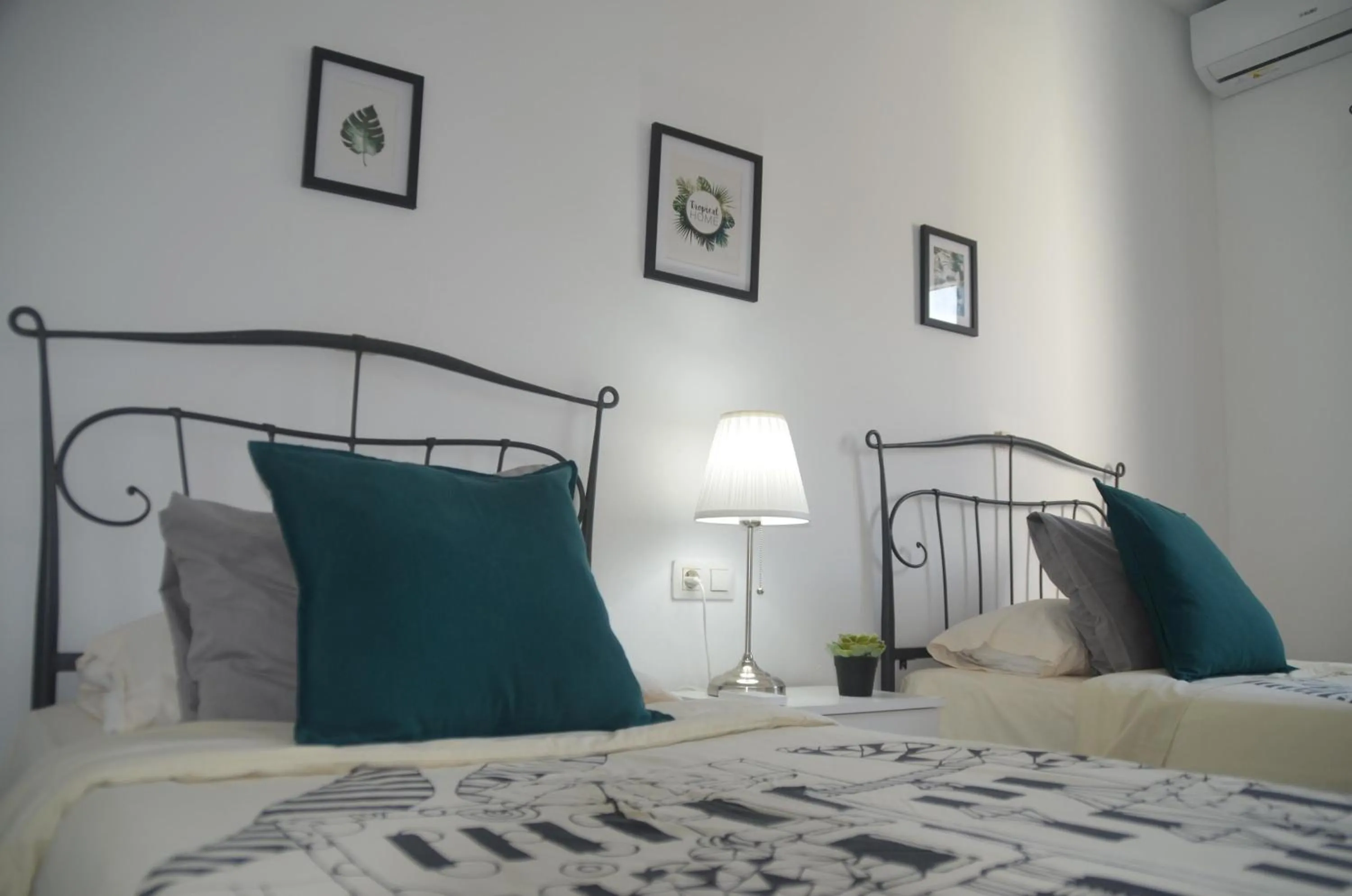 Living room, Bed in Villa Mariola