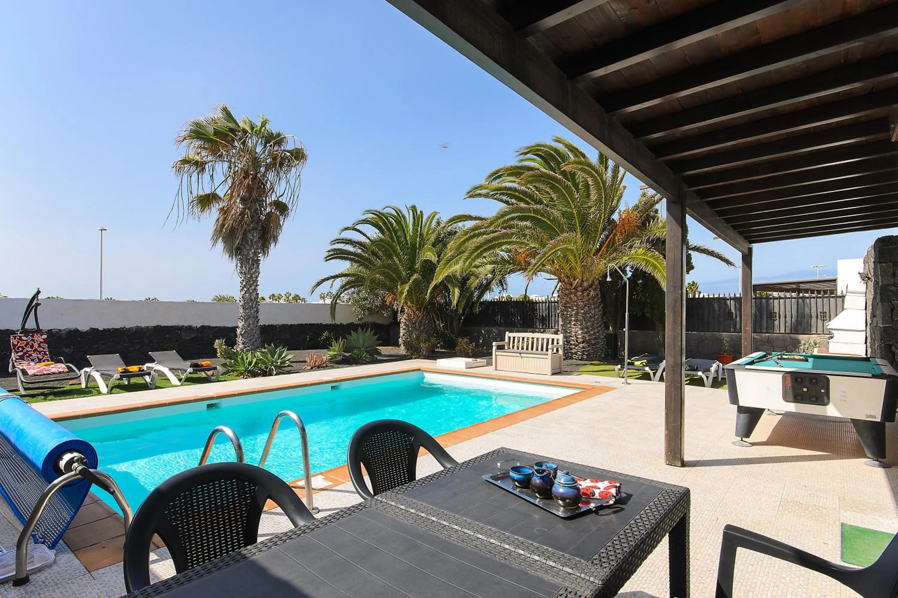 Property building in Villa Mariola