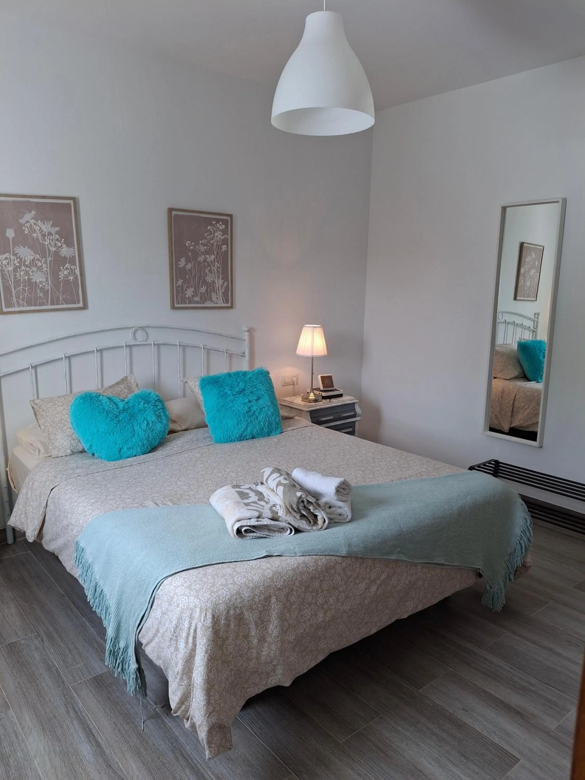 Living room, Bed in Villa Mariola