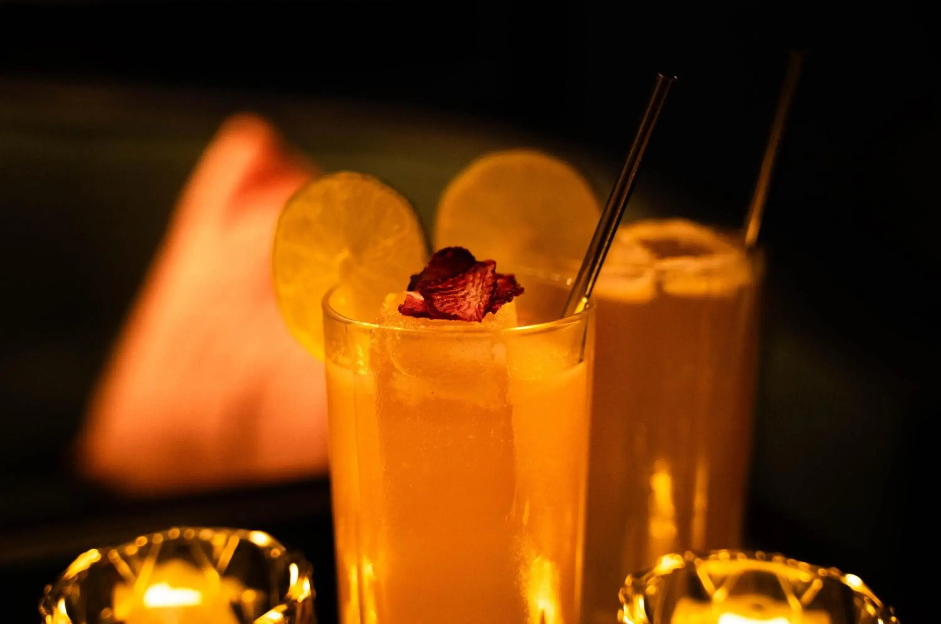 Lounge or bar in Iroquois New York Times Square Lounge or bar in Iroquois New York Times Square