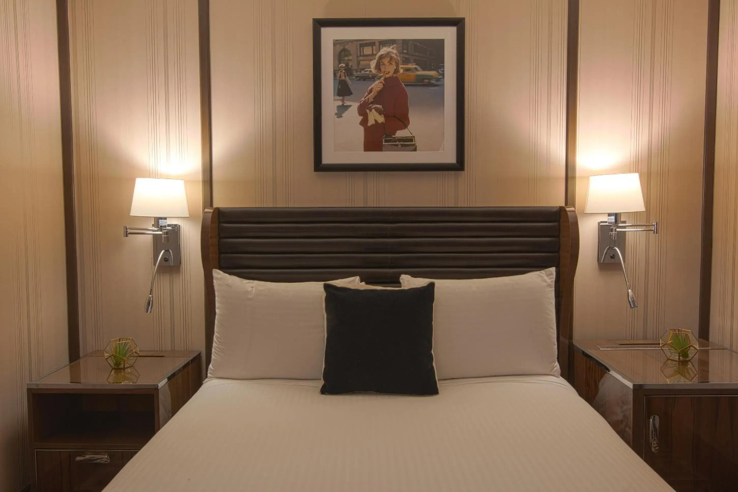 Bed in Iroquois New York Times Square Bed in Iroquois New York Times Square