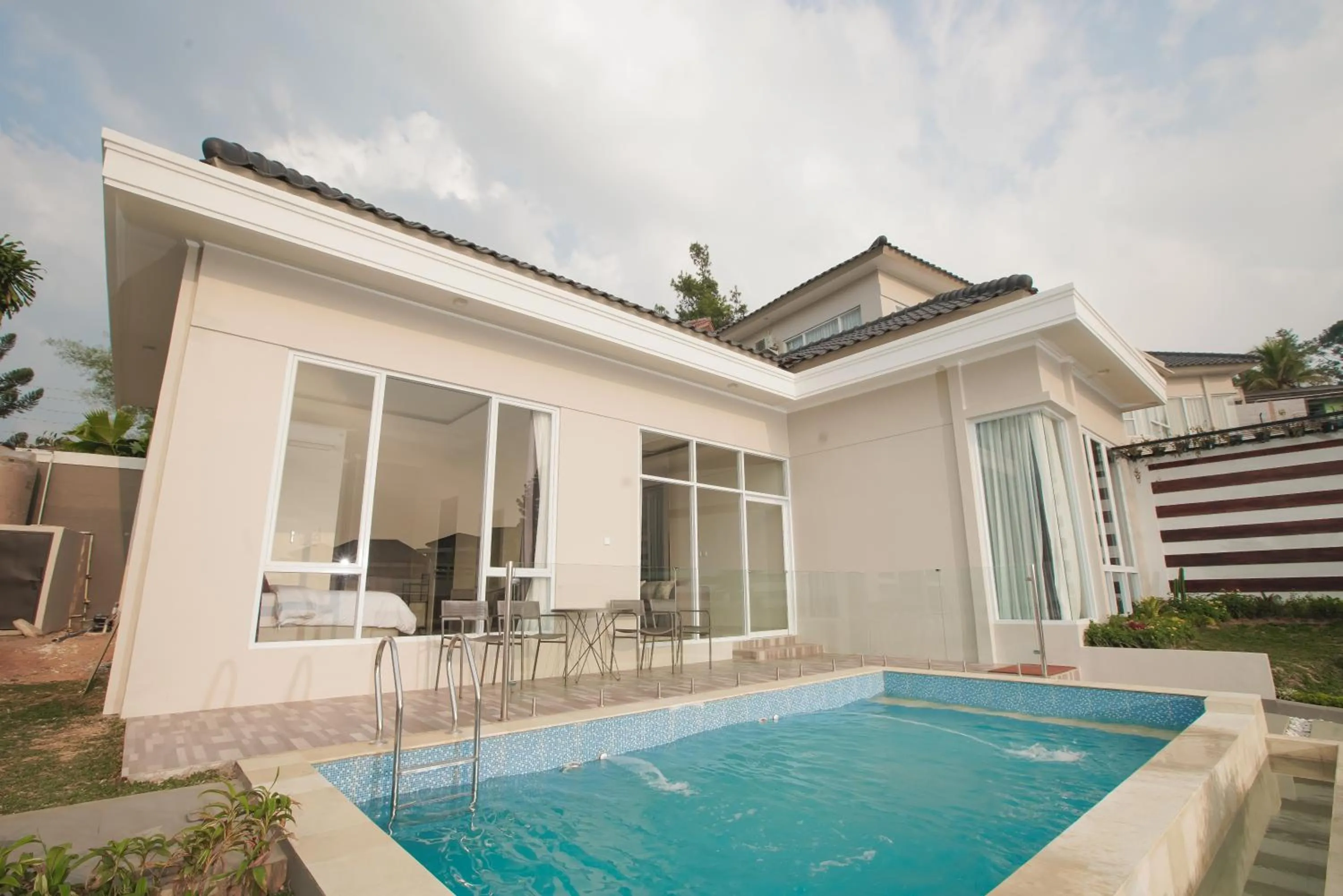 Nirvana Villas Puncak