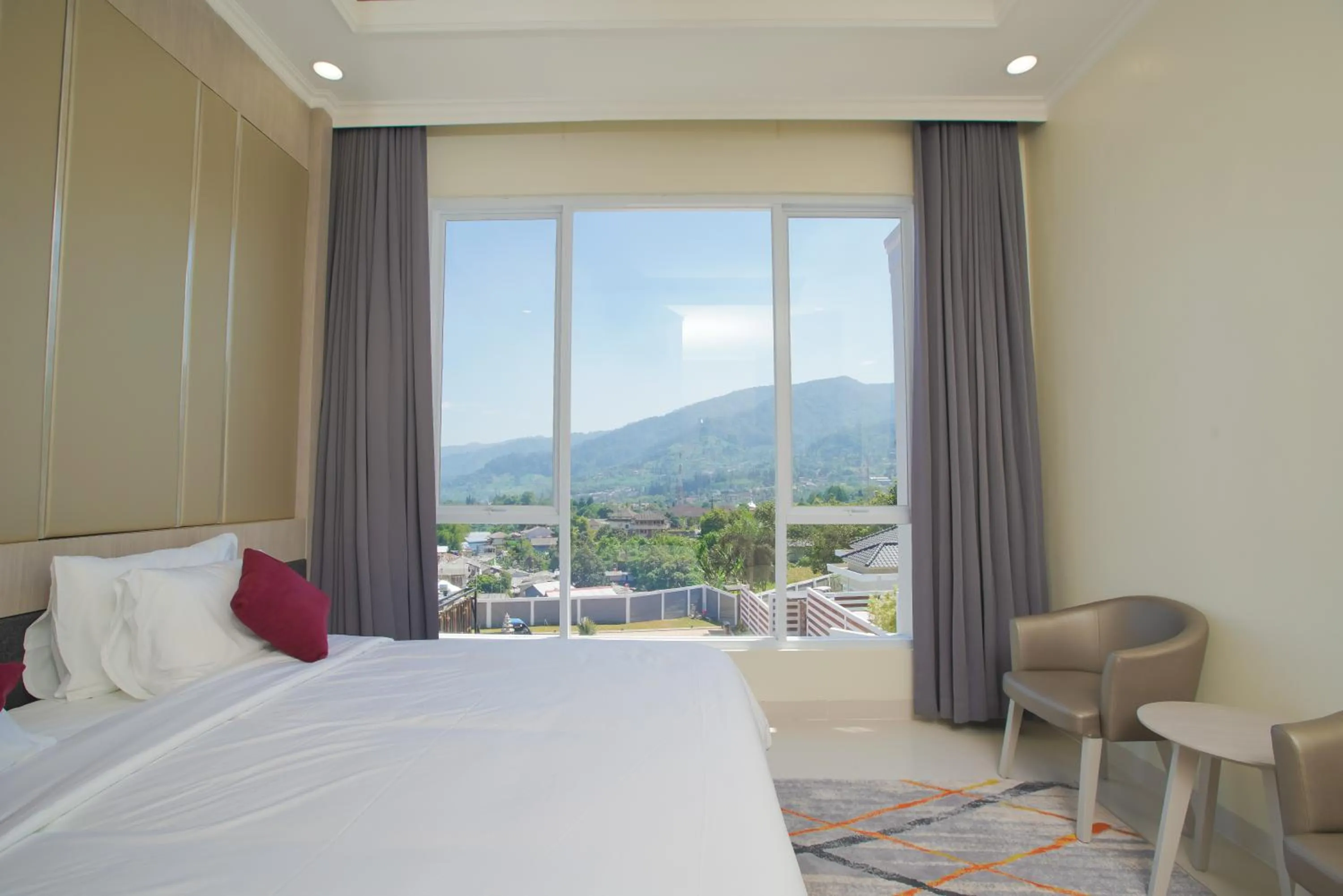 Bed in Nirvana Villas Puncak