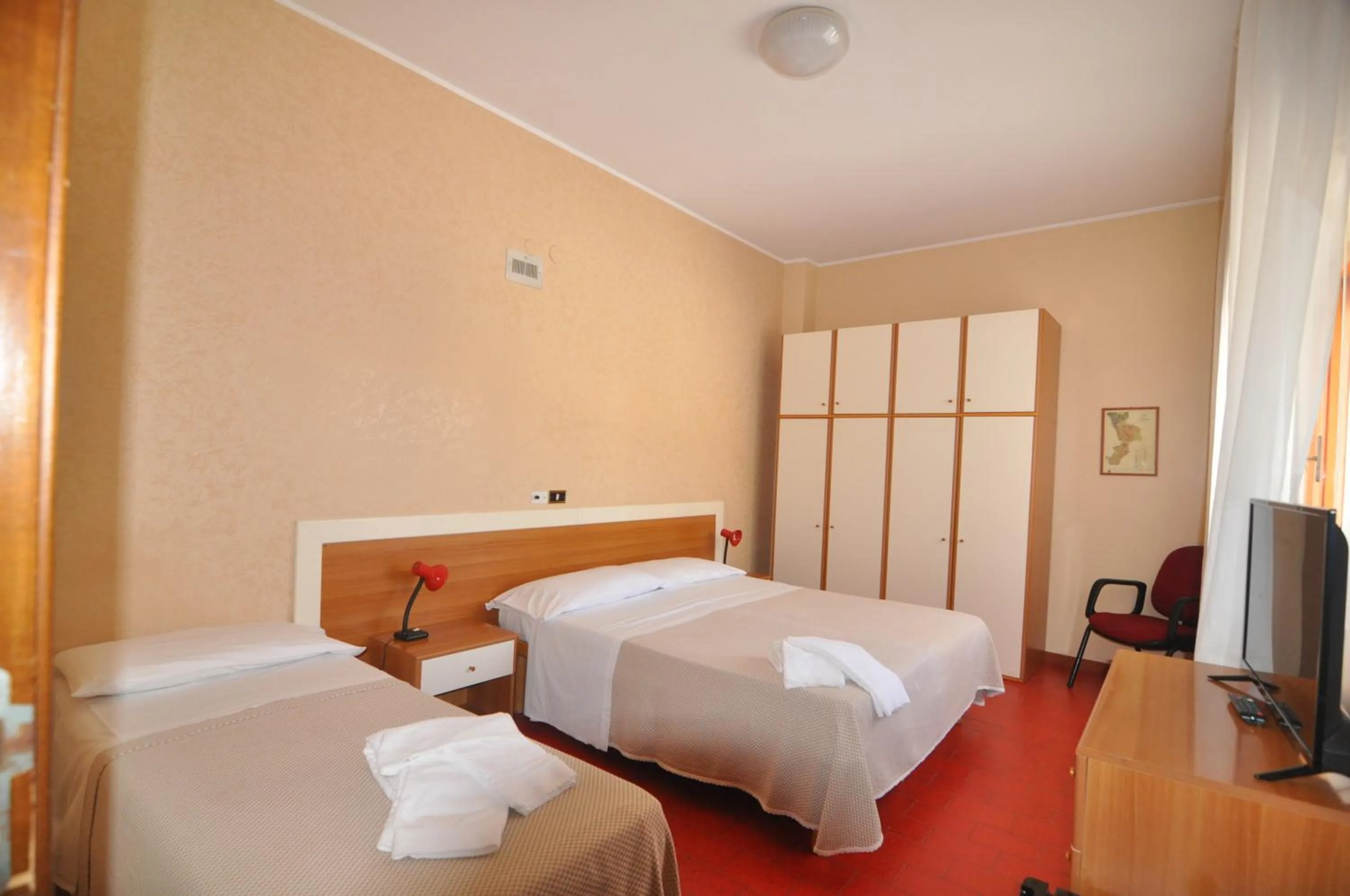 Bed in Hotel Ristorante Mommo