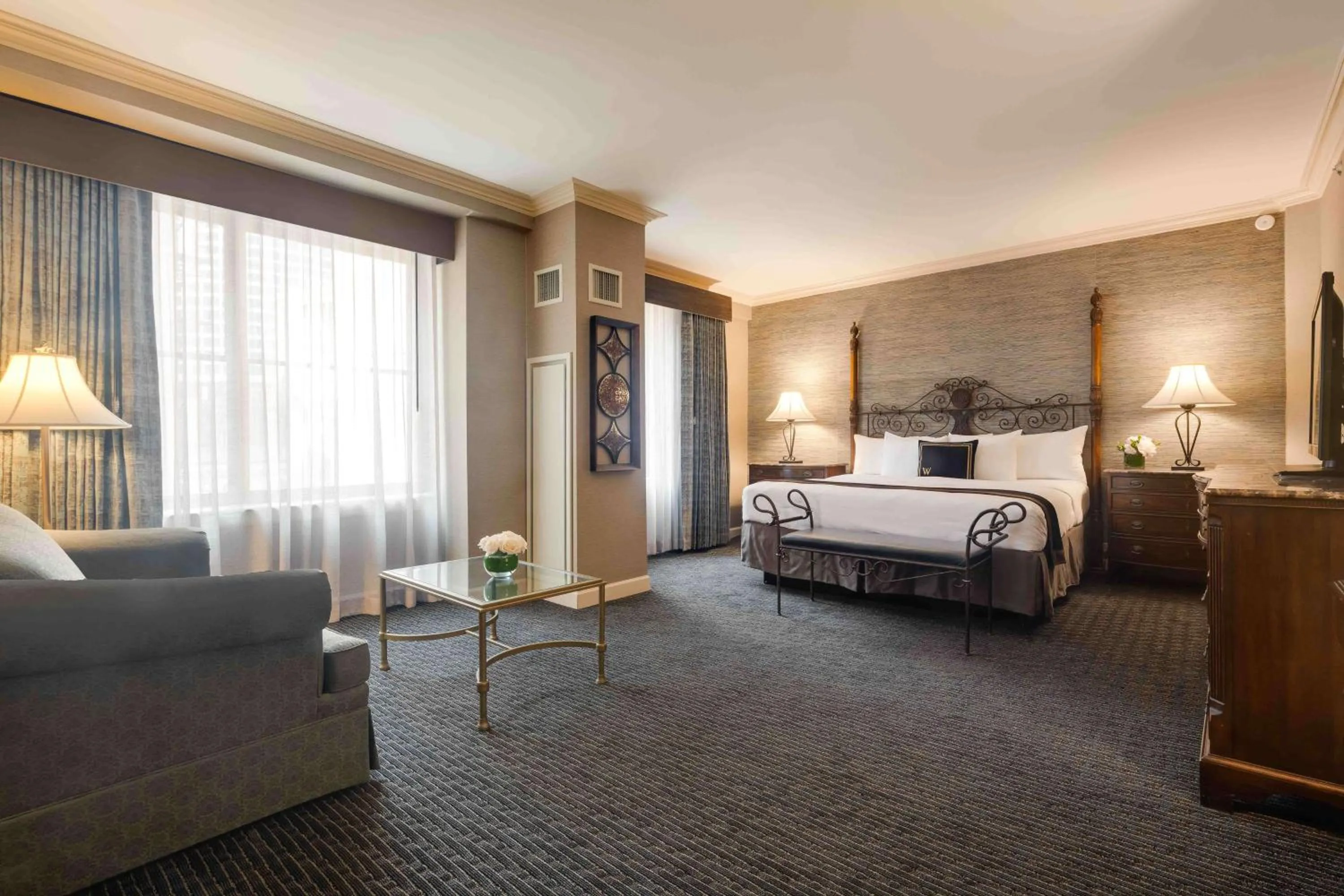 Photo of the whole room, Bed in The Whitehall Hotel - BW Premier Collection