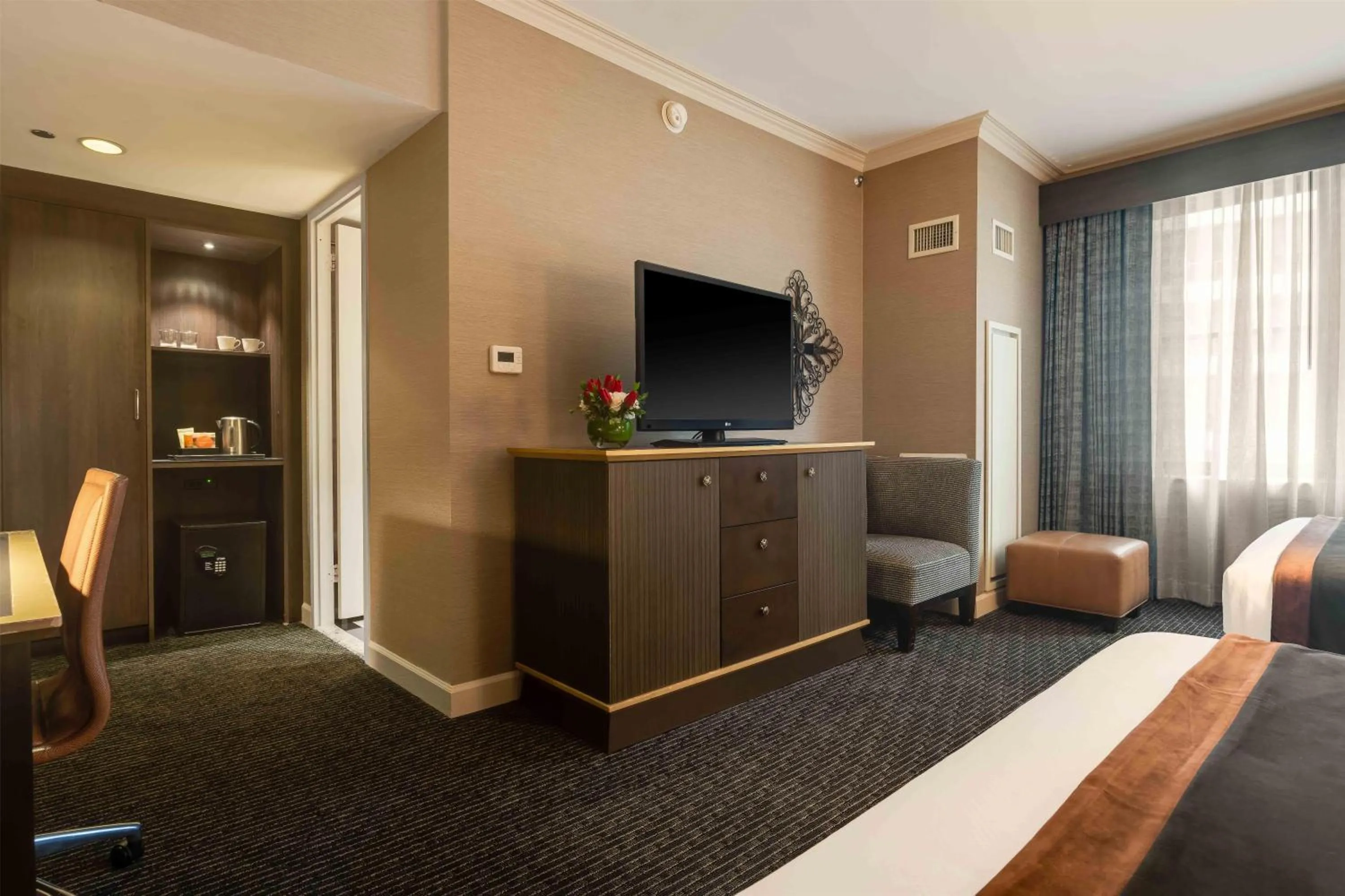 Bedroom in The Whitehall Hotel - BW Premier Collection