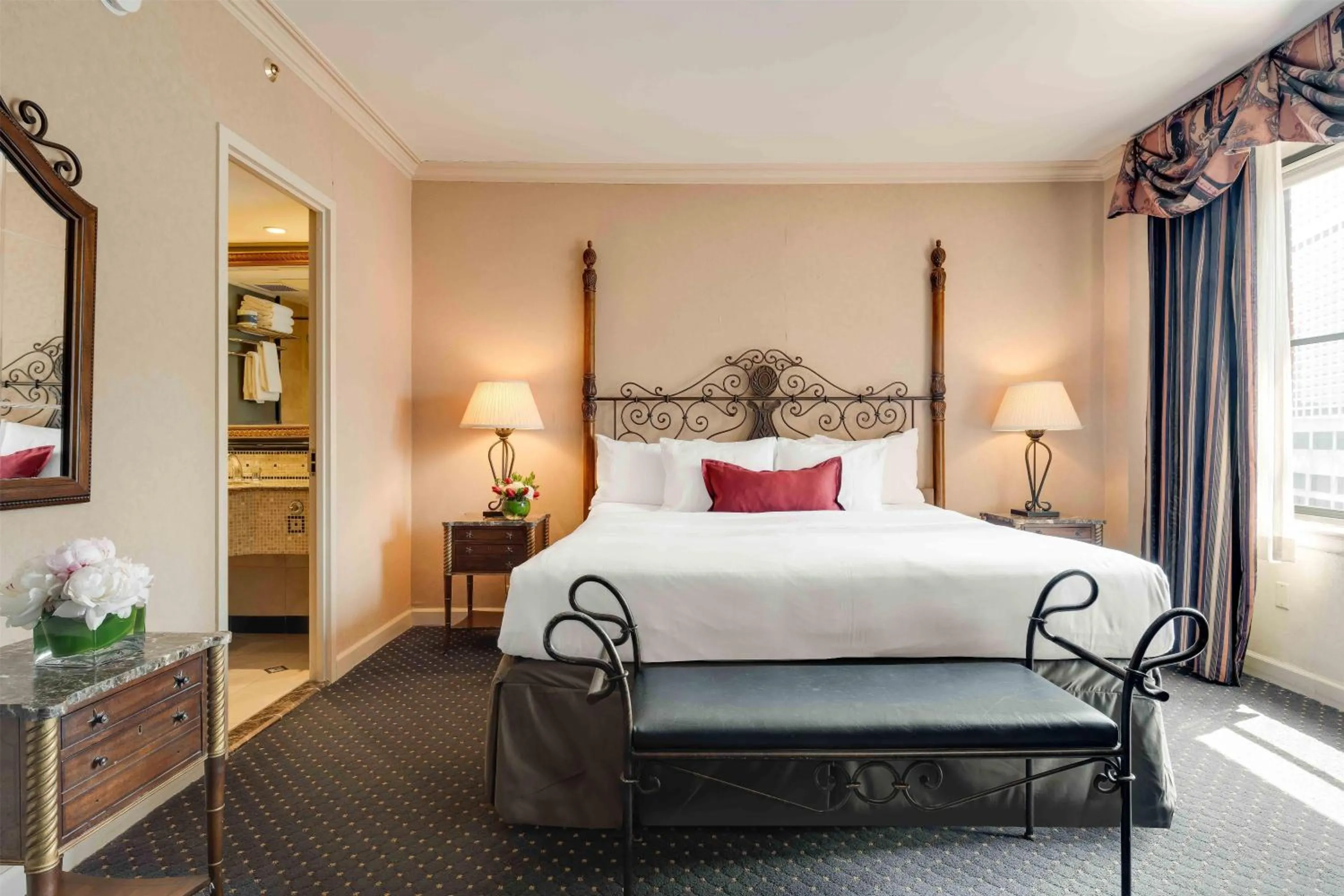 Bedroom, Bed in The Whitehall Hotel - BW Premier Collection