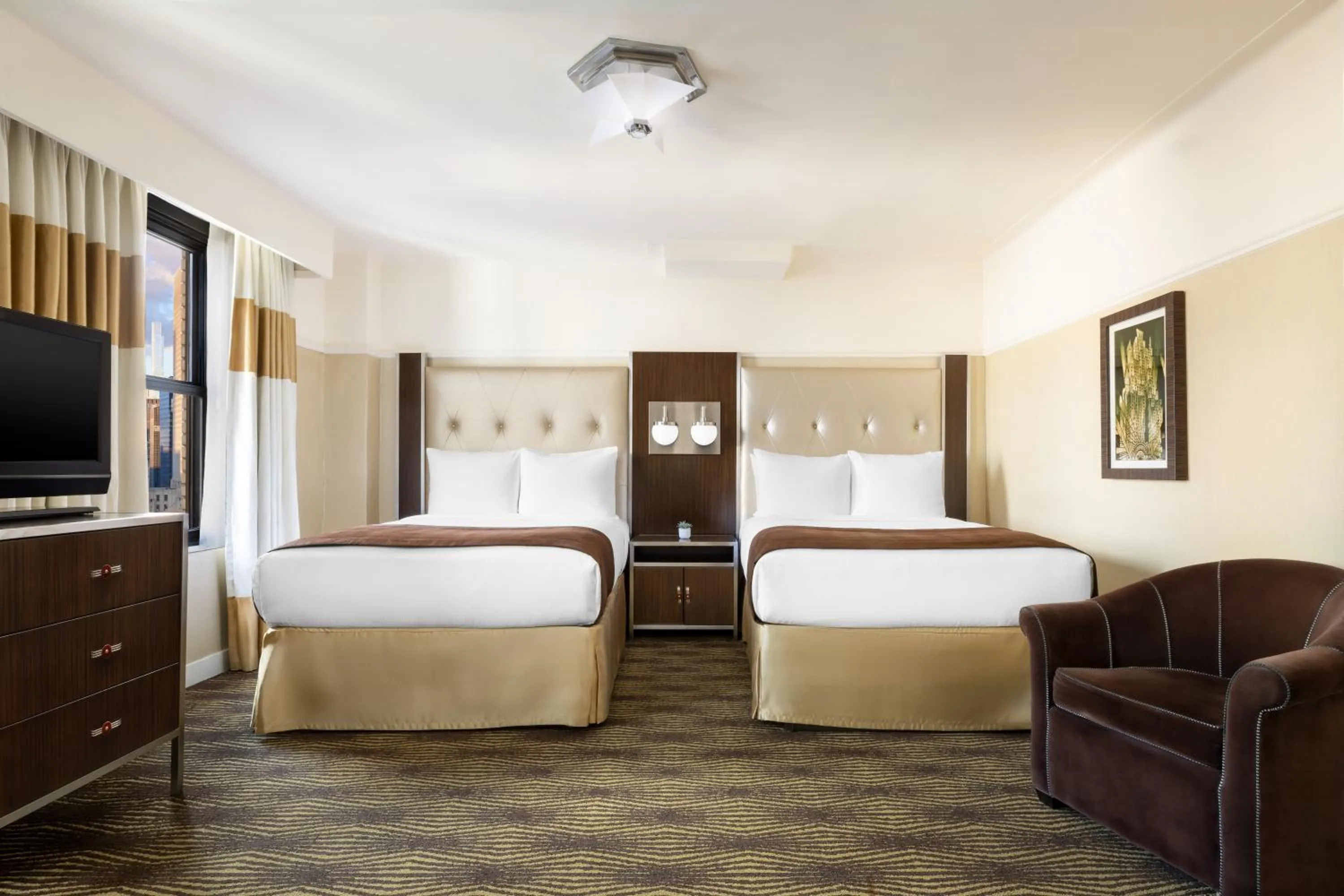 Photo of the whole room, Bed in New Yorker by Lotte Hotels