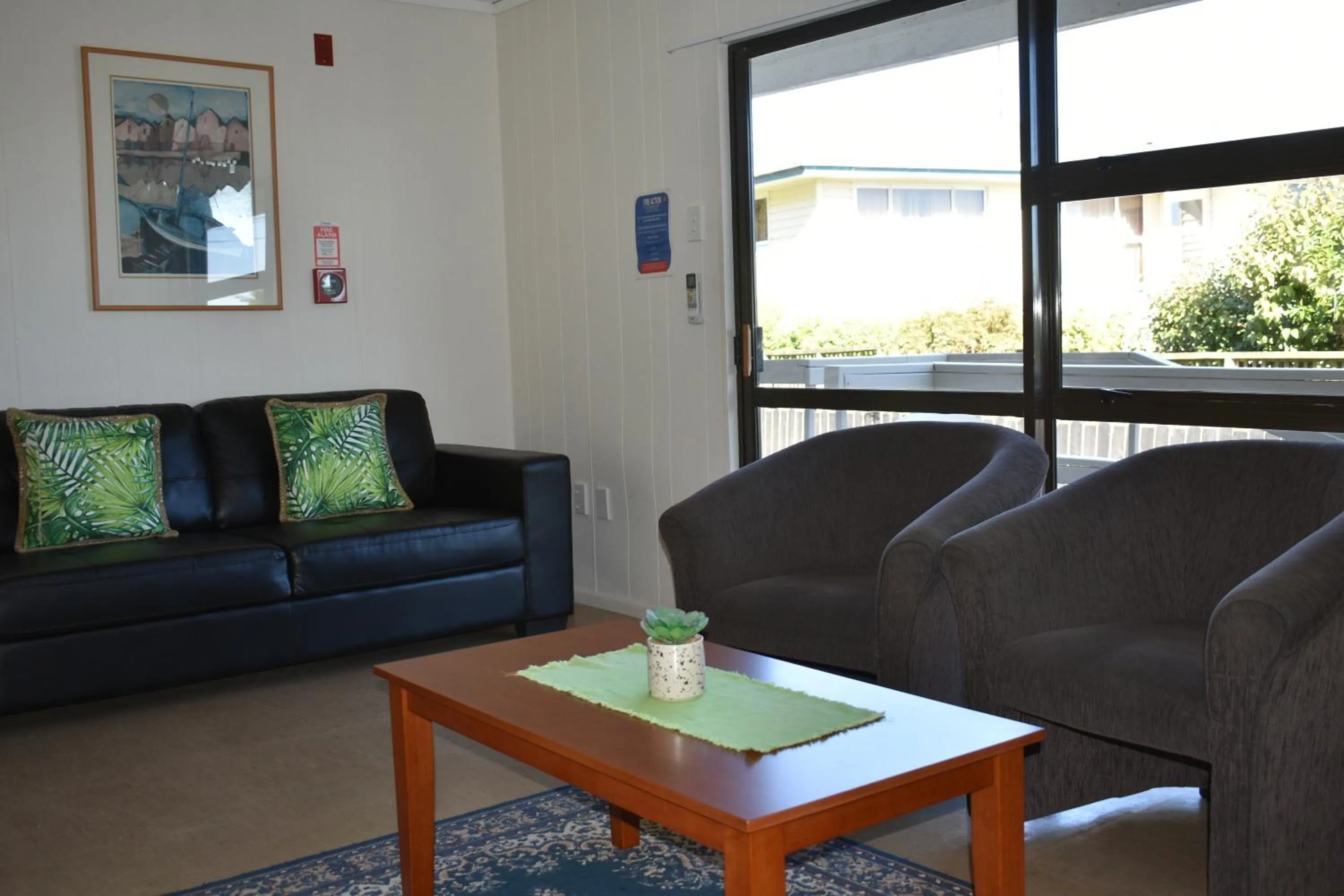 Moeraki Beach Motels