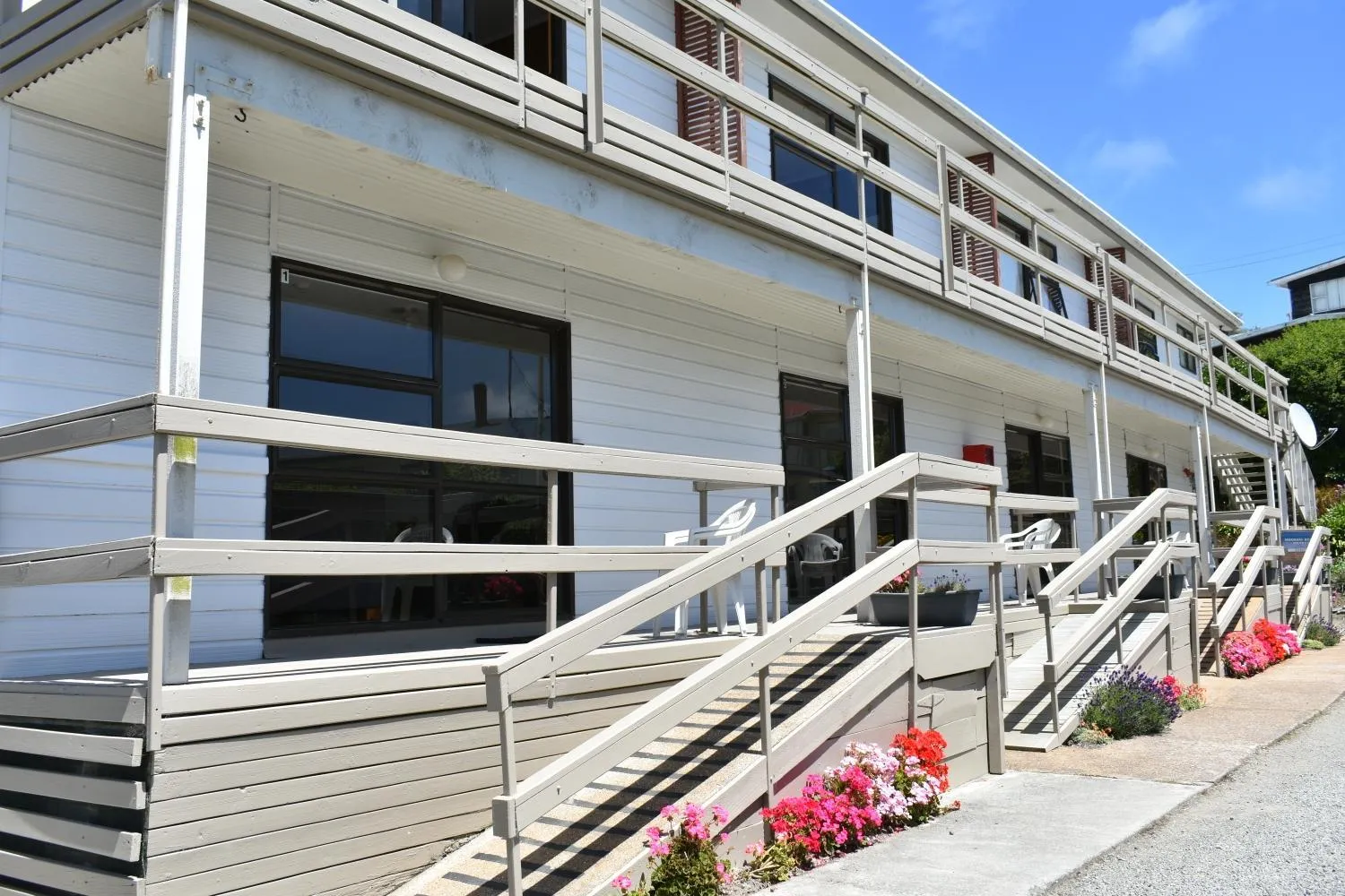 Moeraki Beach Motels