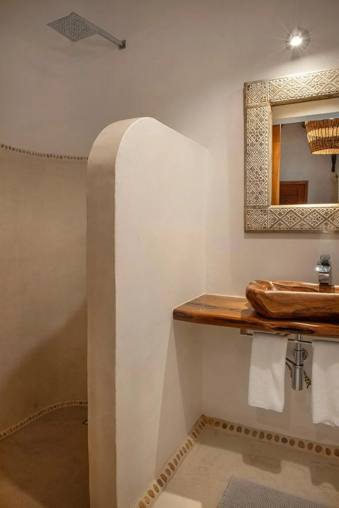 Mawimbi Boutique Hotel