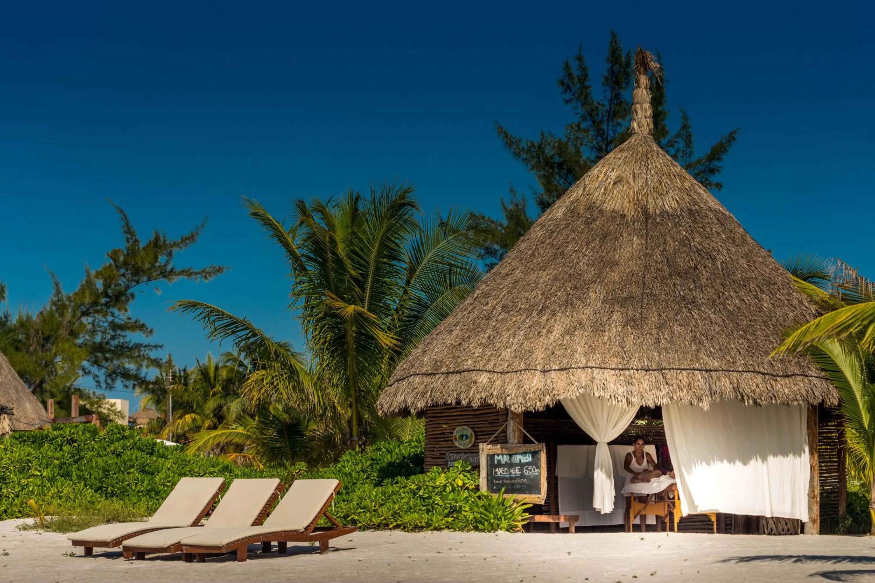 Mawimbi Boutique Hotel