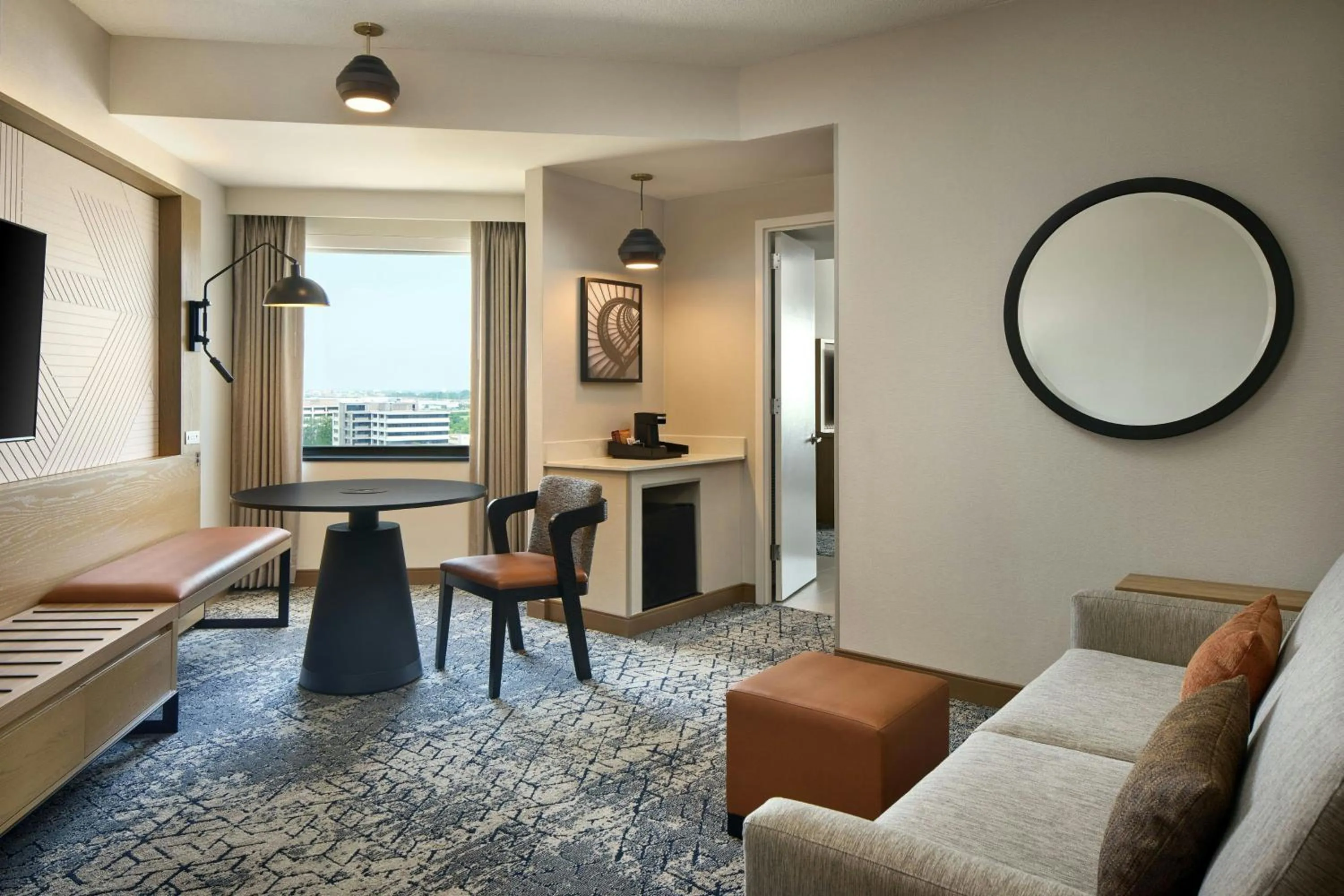 Living room in Sheraton Suites Chicago O'Hare