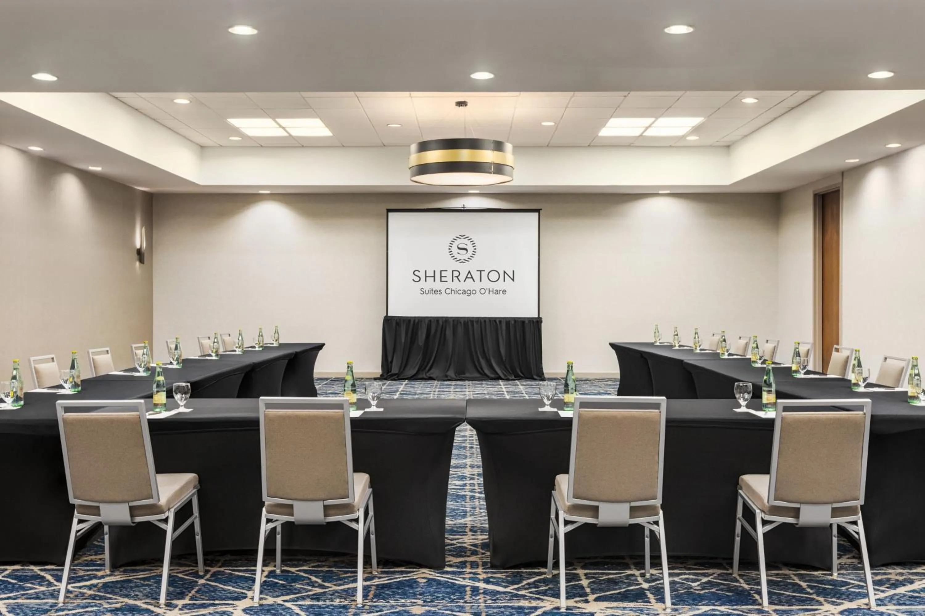 Meeting/conference room in Sheraton Suites Chicago O'Hare