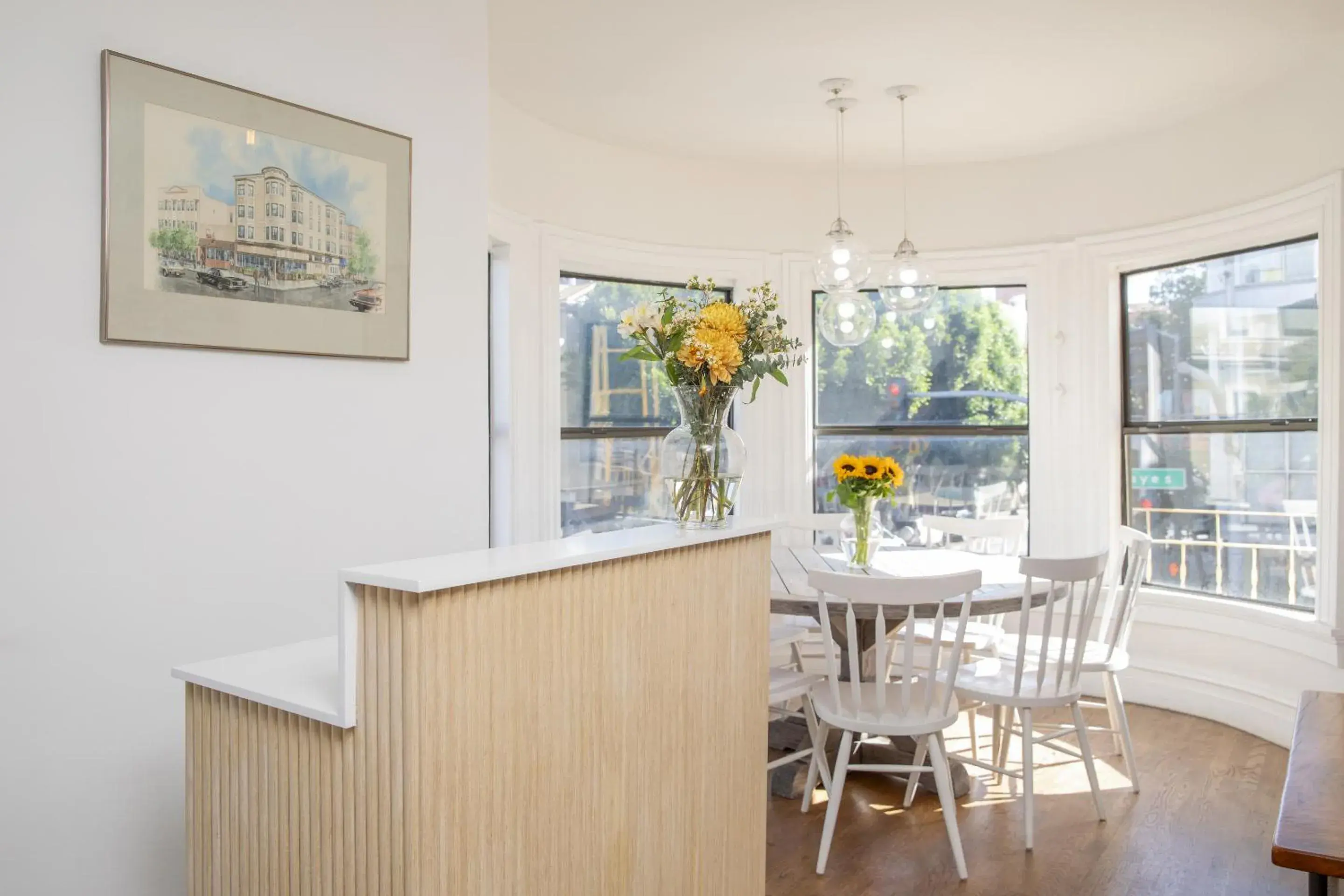 Living room in Hayes Valley Inn Living room in Hayes Valley Inn