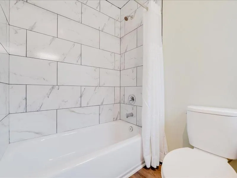 Bathroom in The Atwood Hotel San Diego - SeaWorld/Zoo