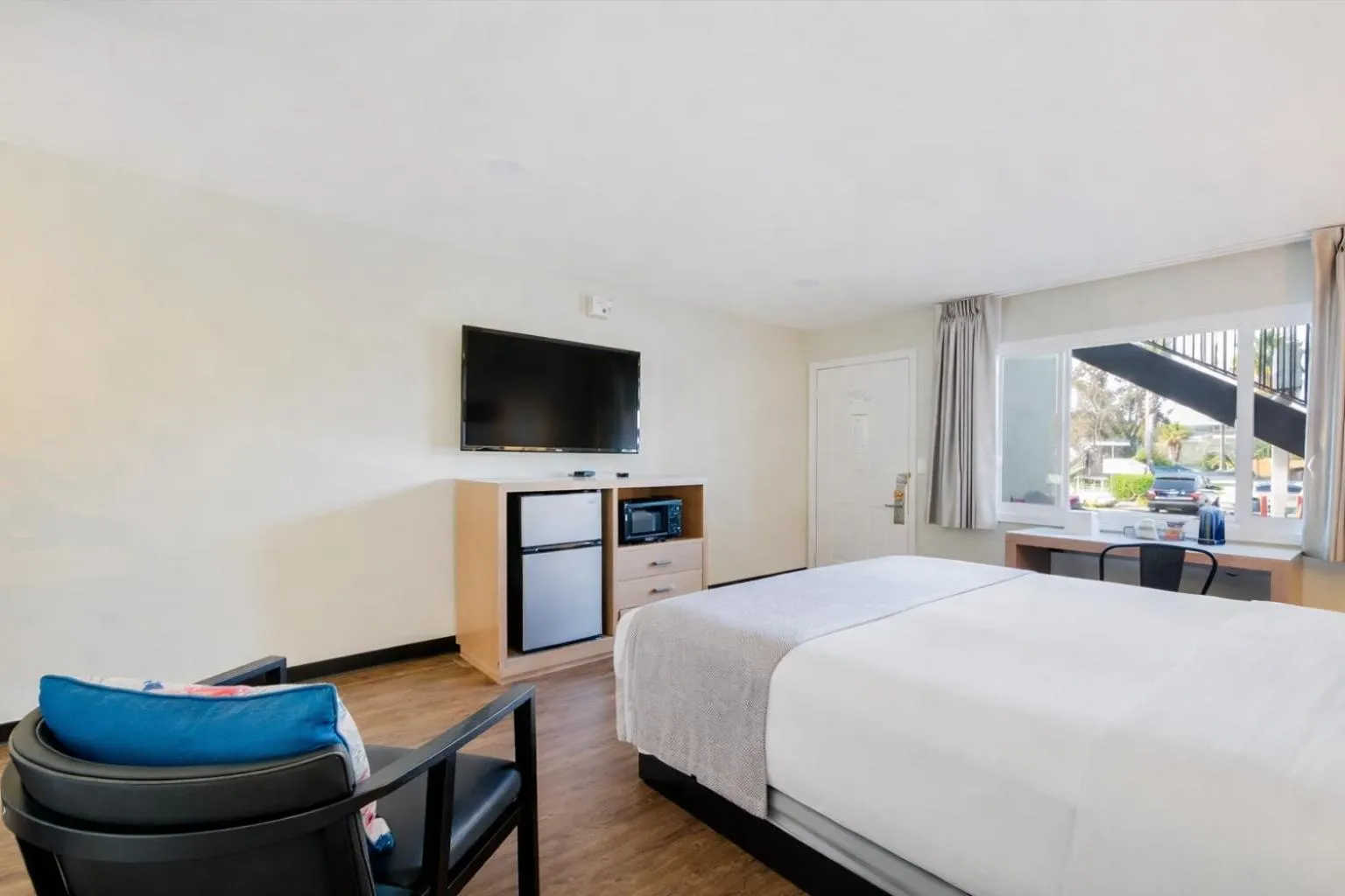 Bed in The Atwood Hotel San Diego - SeaWorld/Zoo