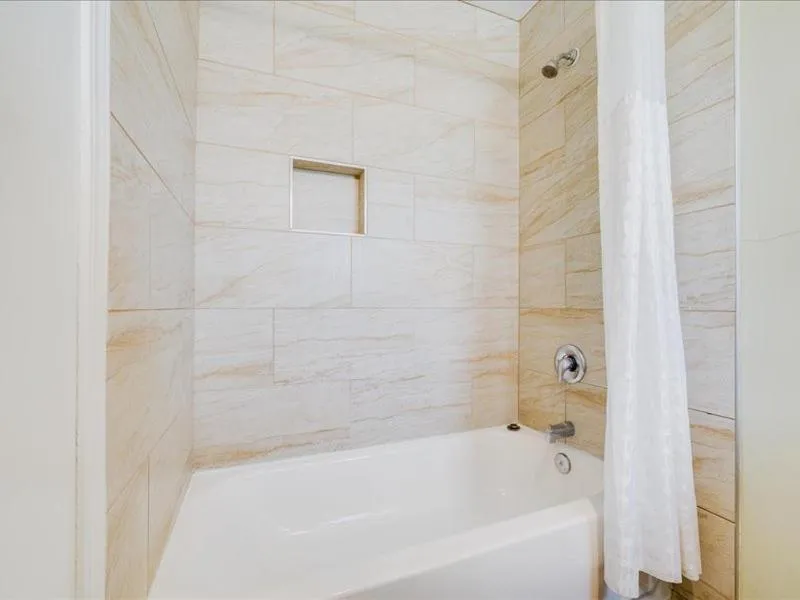 Bathroom in The Atwood Hotel San Diego - SeaWorld/Zoo