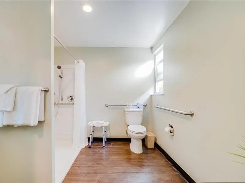 Bathroom in The Atwood Hotel San Diego - SeaWorld/Zoo