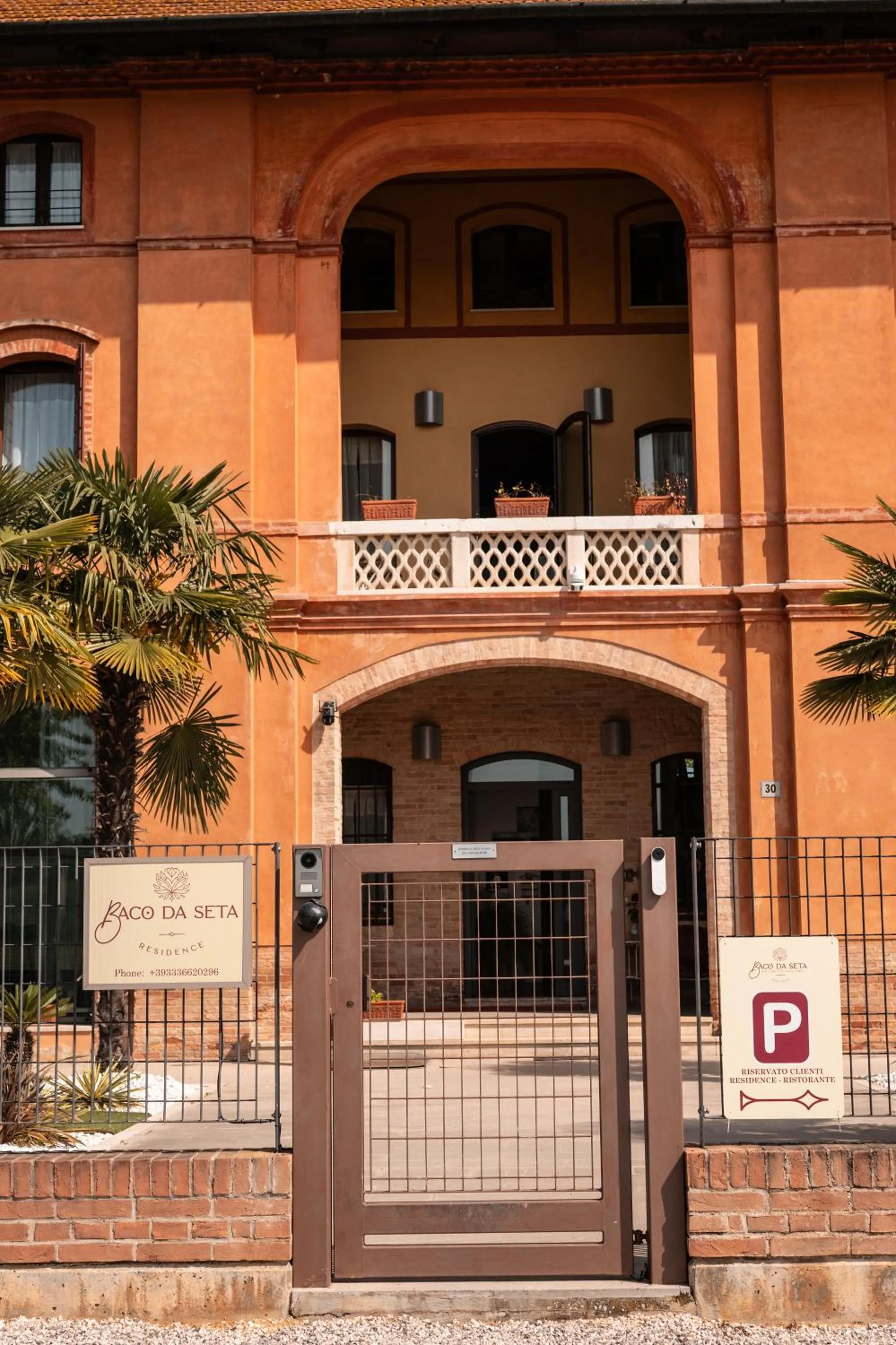 Facade/entrance in RESIDENCE BACO Da SETA