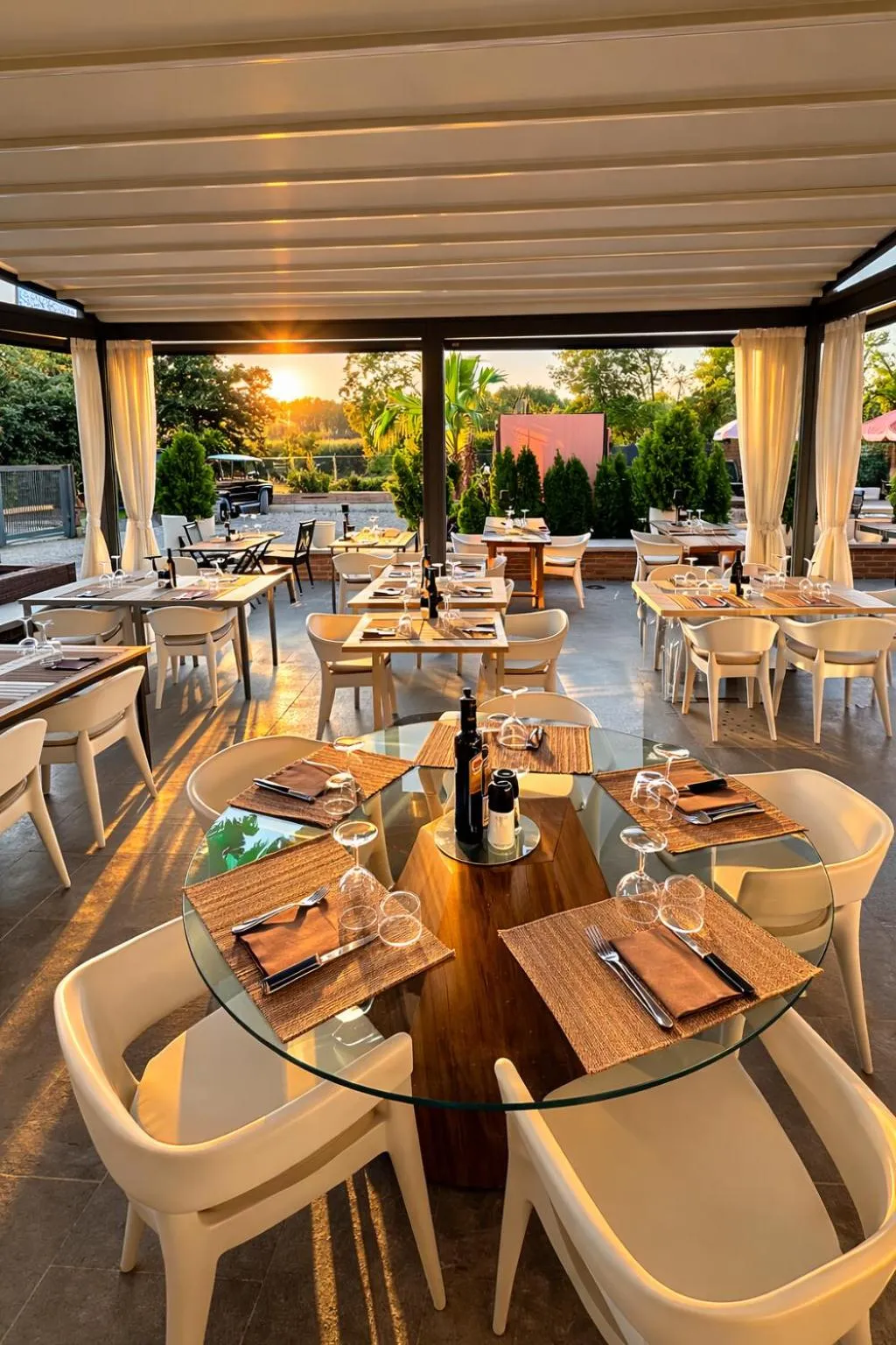 Restaurant/places to eat in RESIDENCE BACO Da SETA