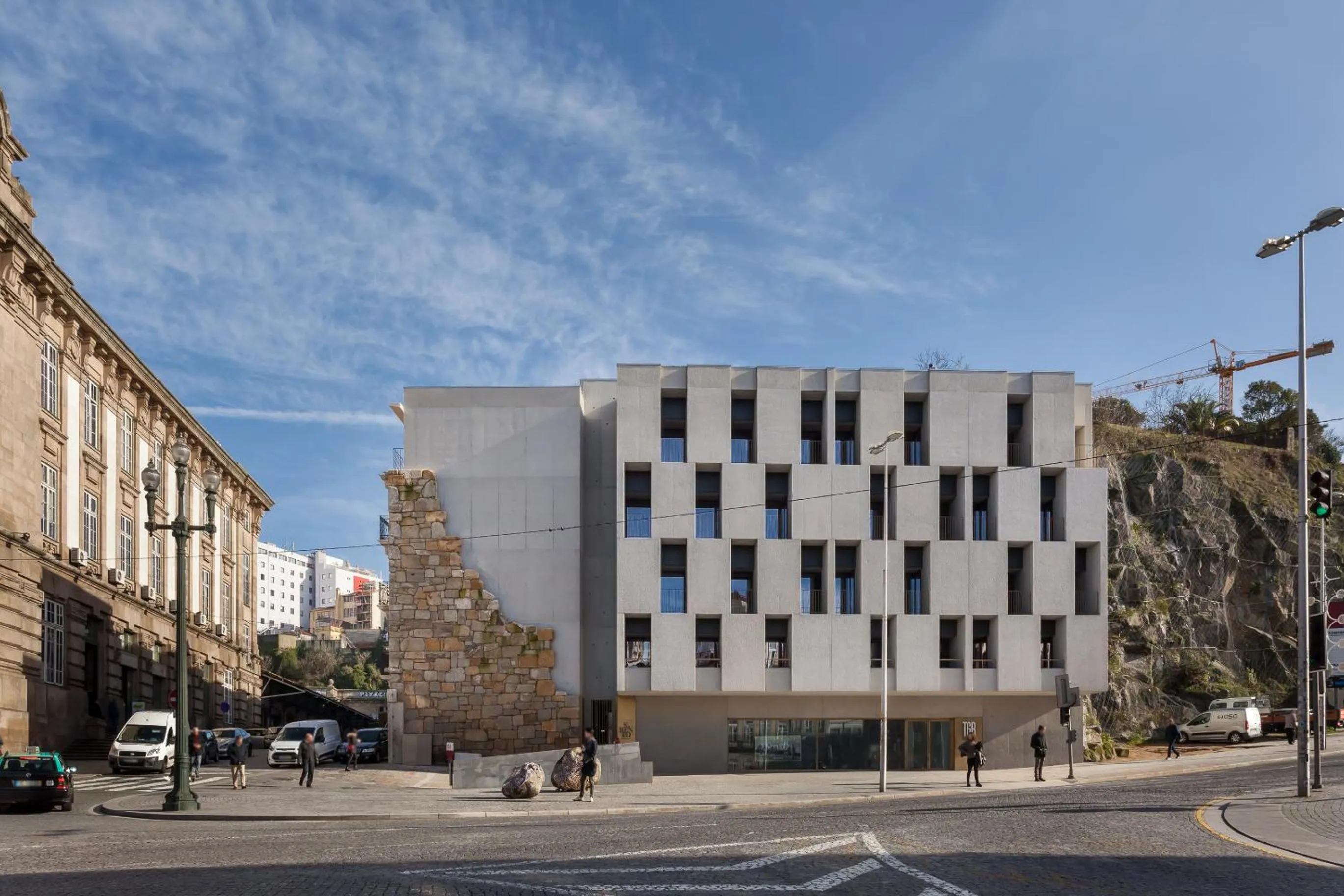 Property building in S.Bento Residences