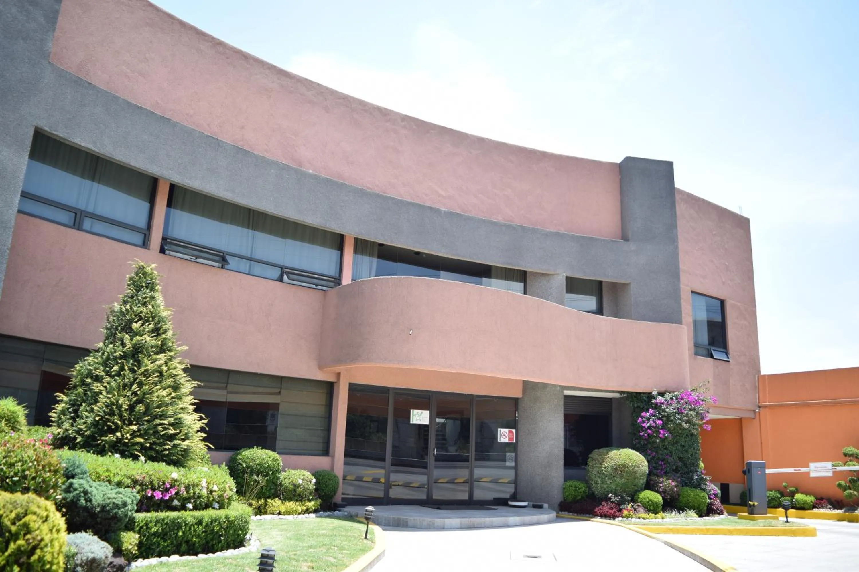 Hotel & Suites La Marquesa