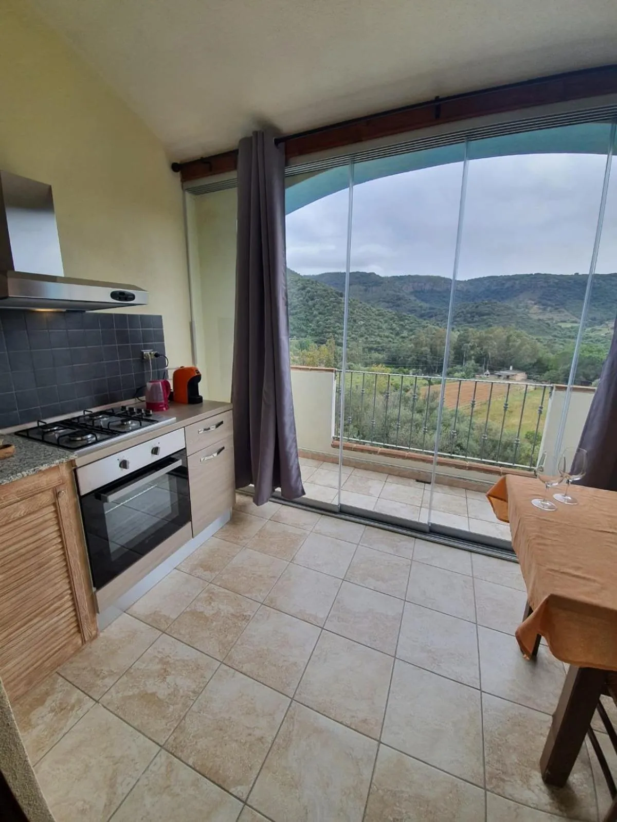 Family Room with Private Bathroom in Hotel Valle del Cedrino