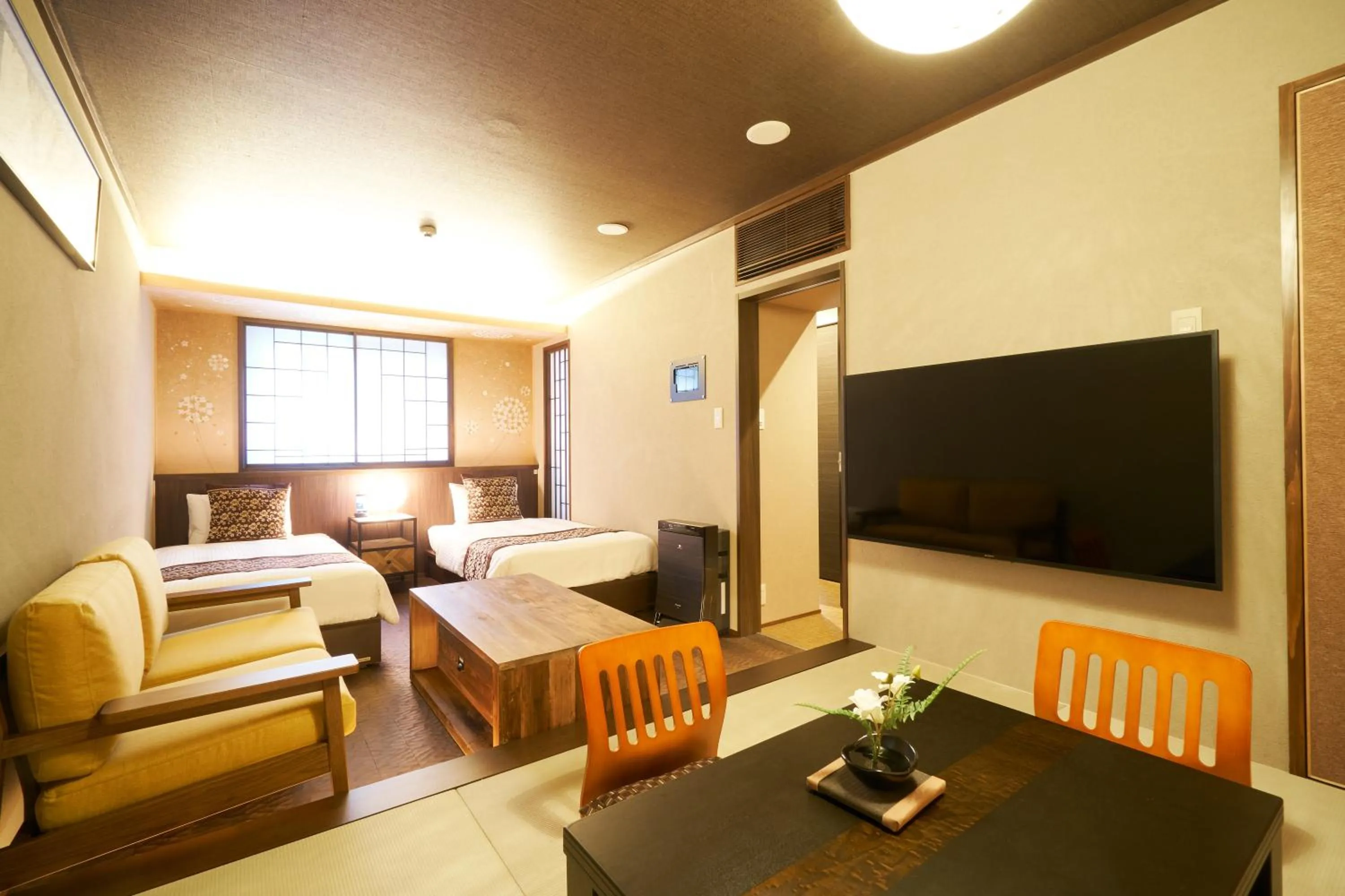 TV and multimedia, Bed in プライベートホテル 四季の彩