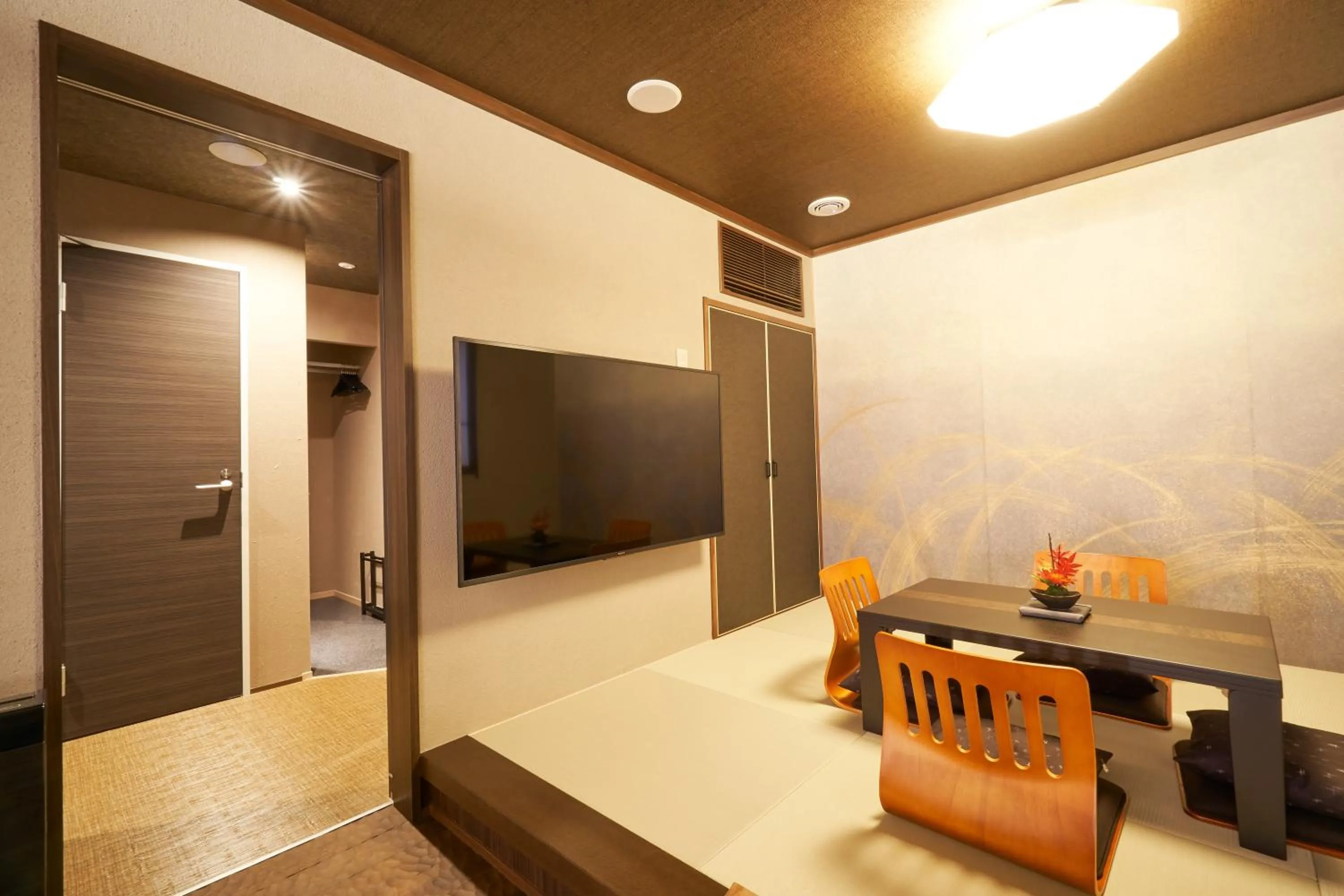 TV and multimedia, Bed in プライベートホテル 四季の彩