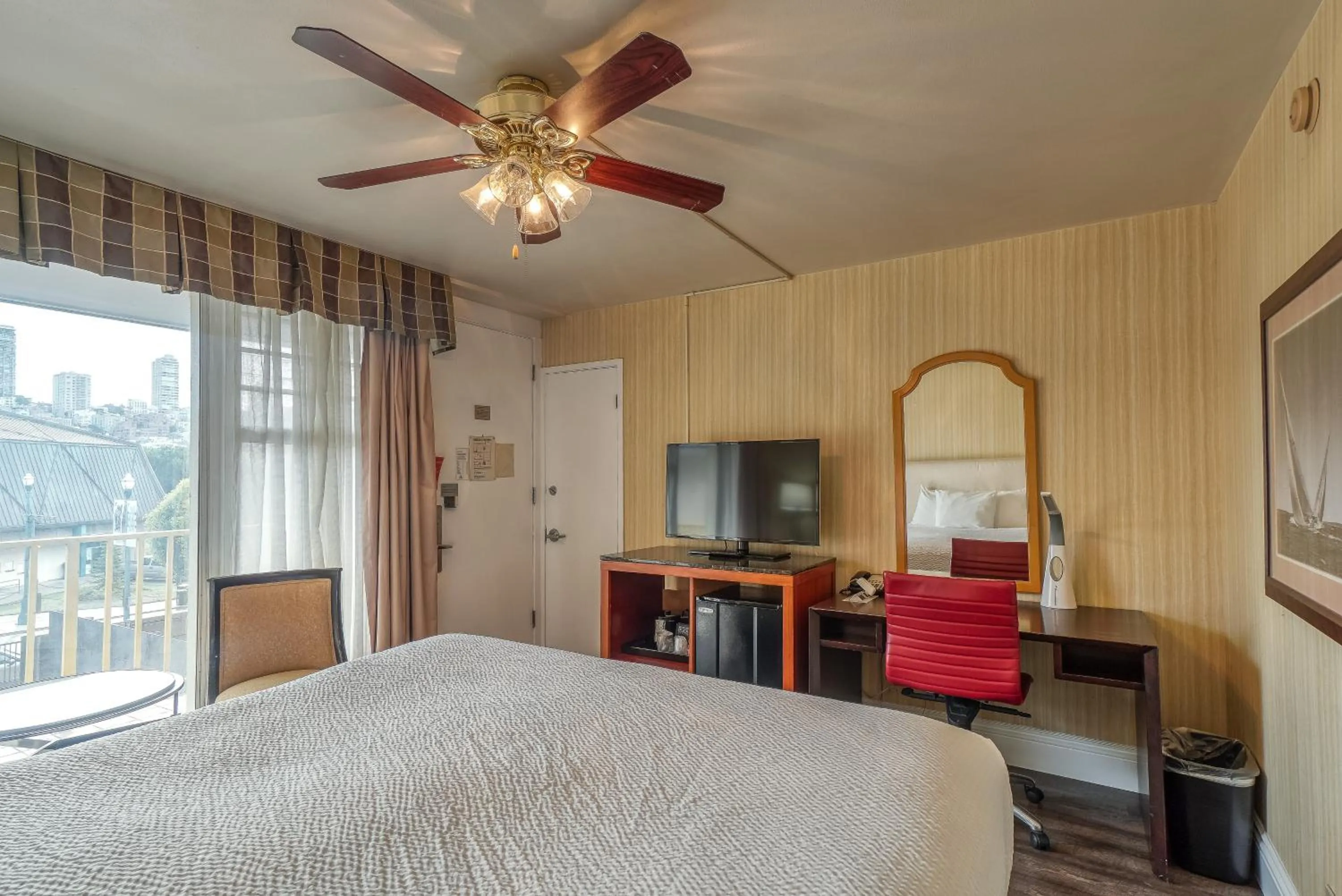 Bed in The Wharf Inn