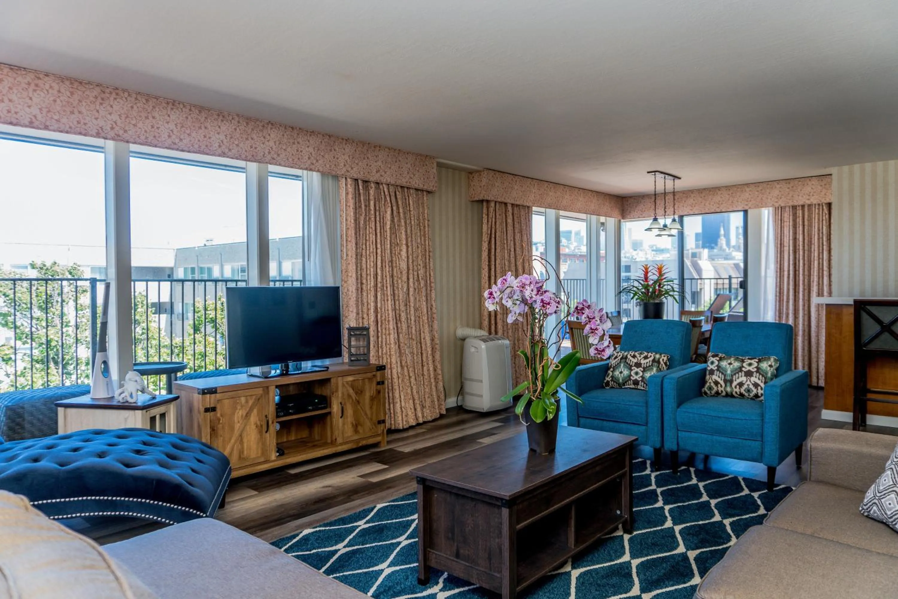 TV and multimedia in The Wharf Inn