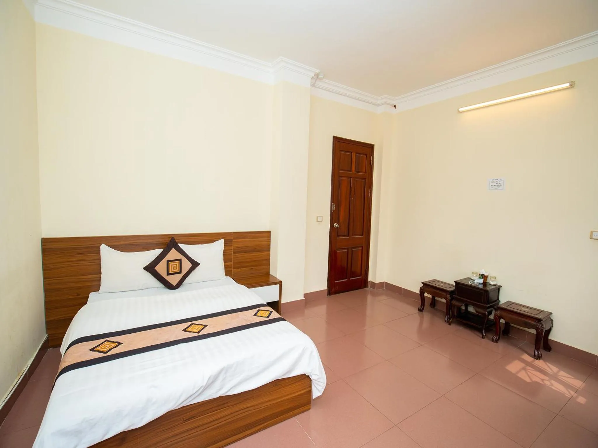 Photo of the whole room, Bed in Ho Sen Xanh Hotel